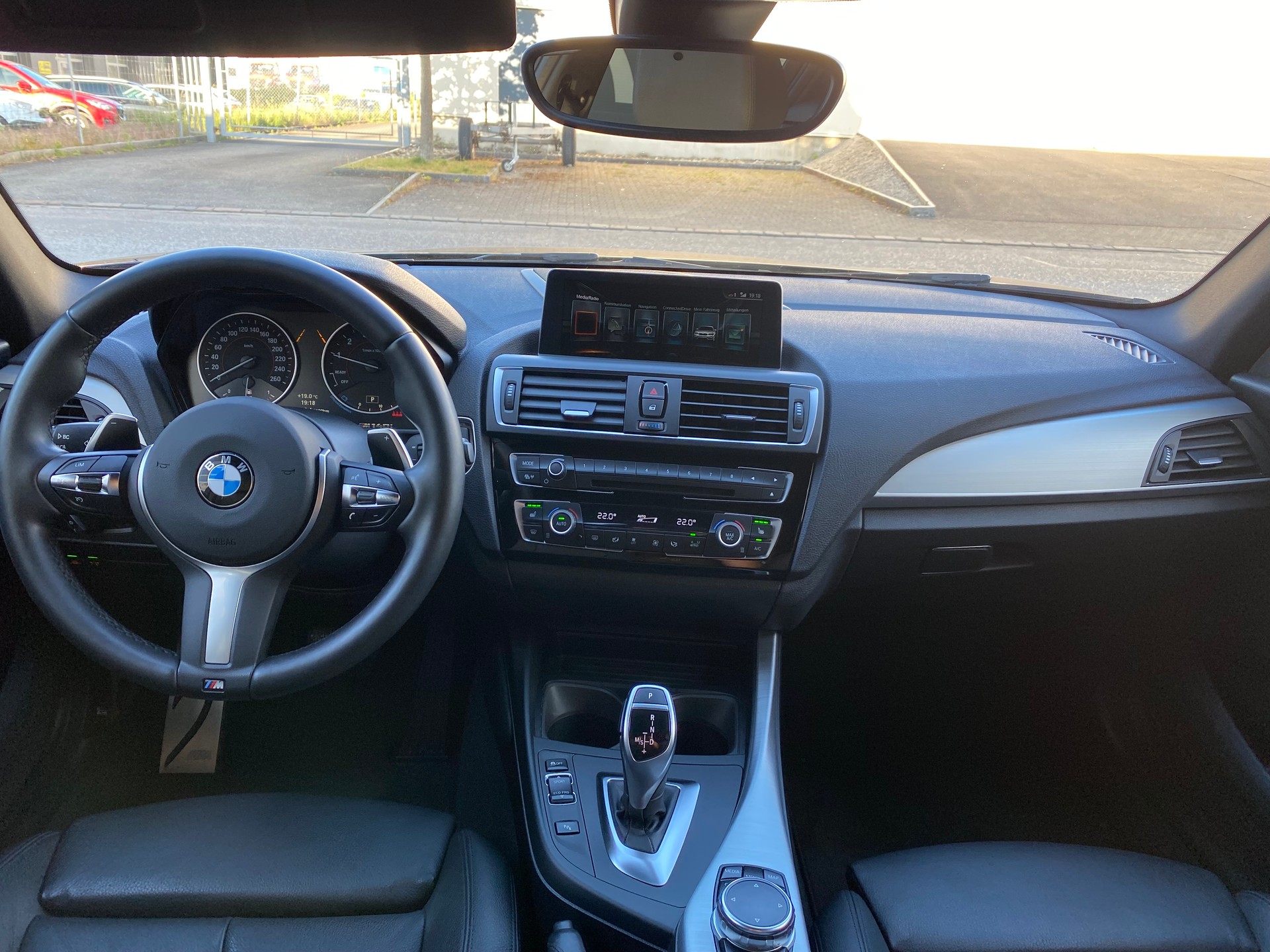 BMW M140i xDrive Steptronic-image-4