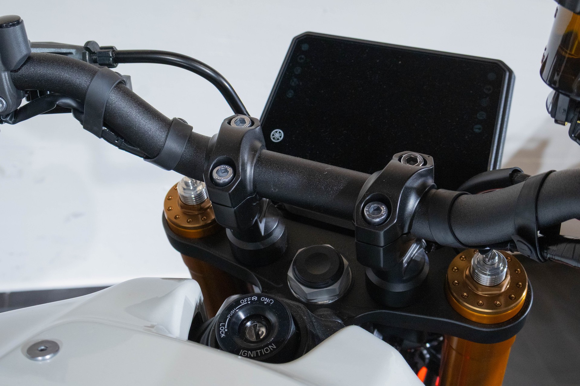 YAMAHA XSR 900-image-11