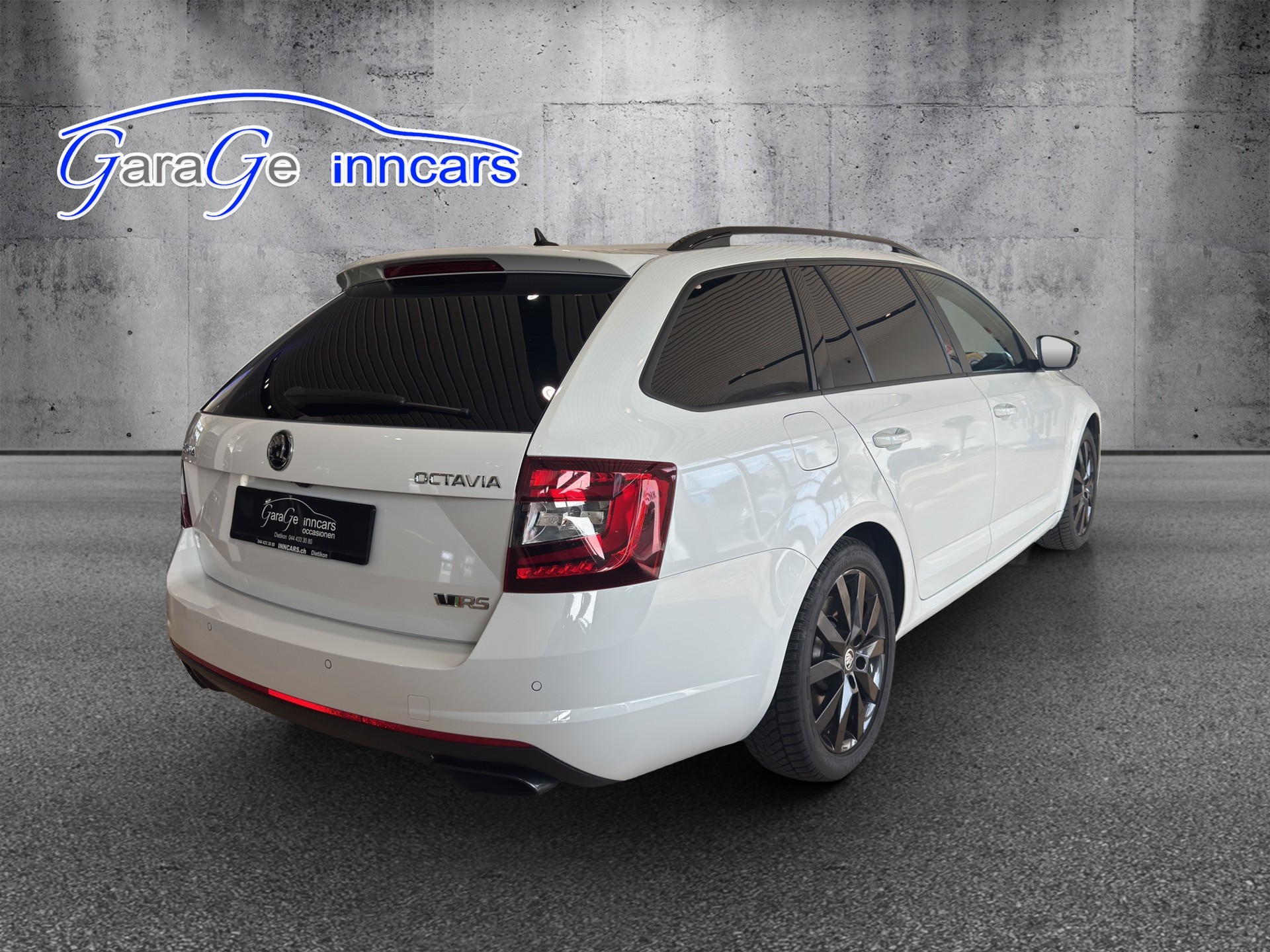 SKODA Octavia Combi 2.0 TSI RS 245 DSG-image-2