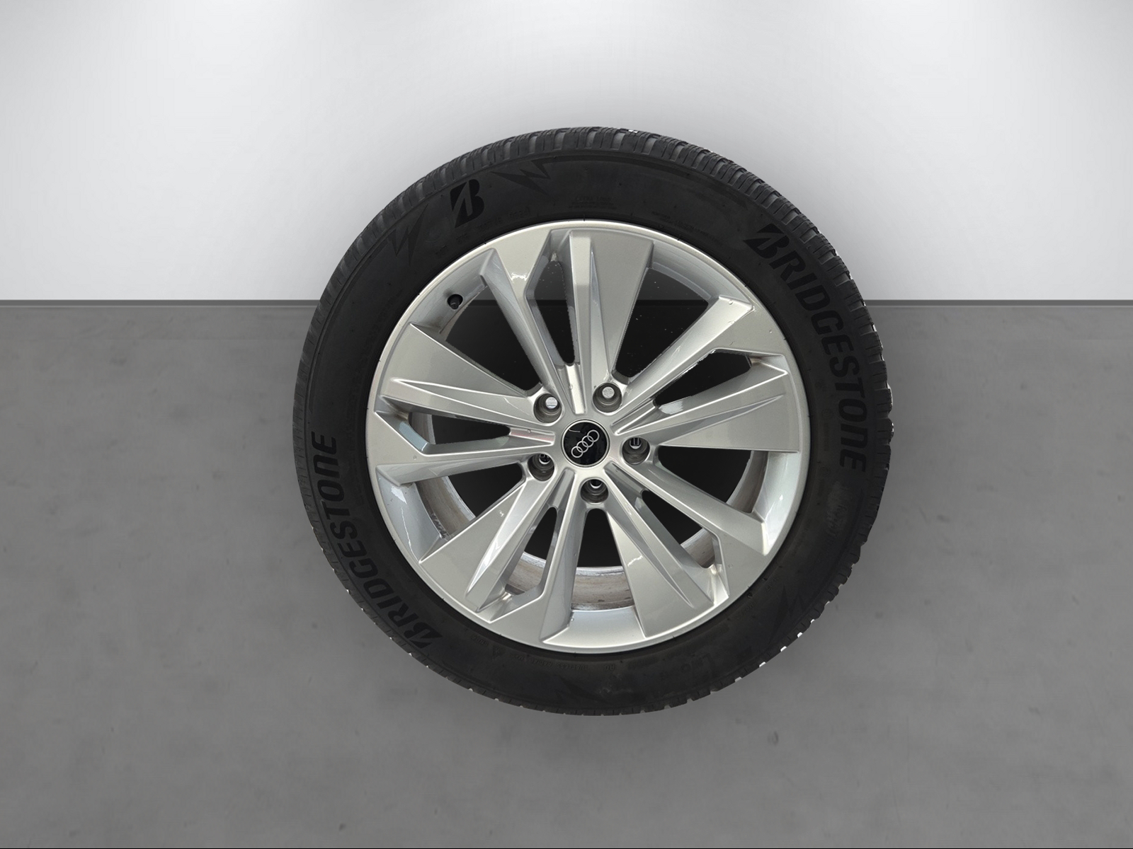 AUDI Q6 e-tron quattro-image-13
