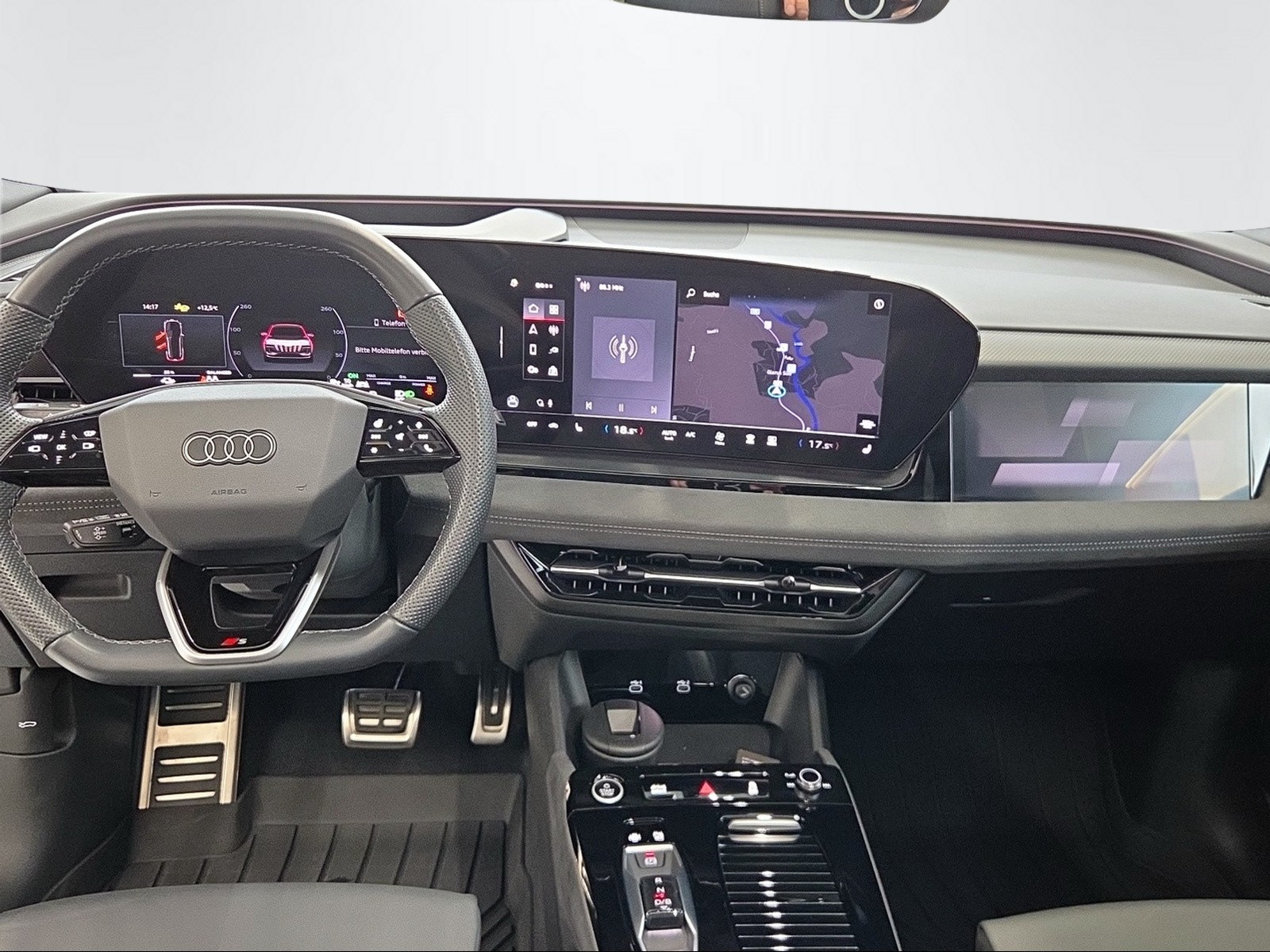 AUDI Q6 e-tron quattro-image-10
