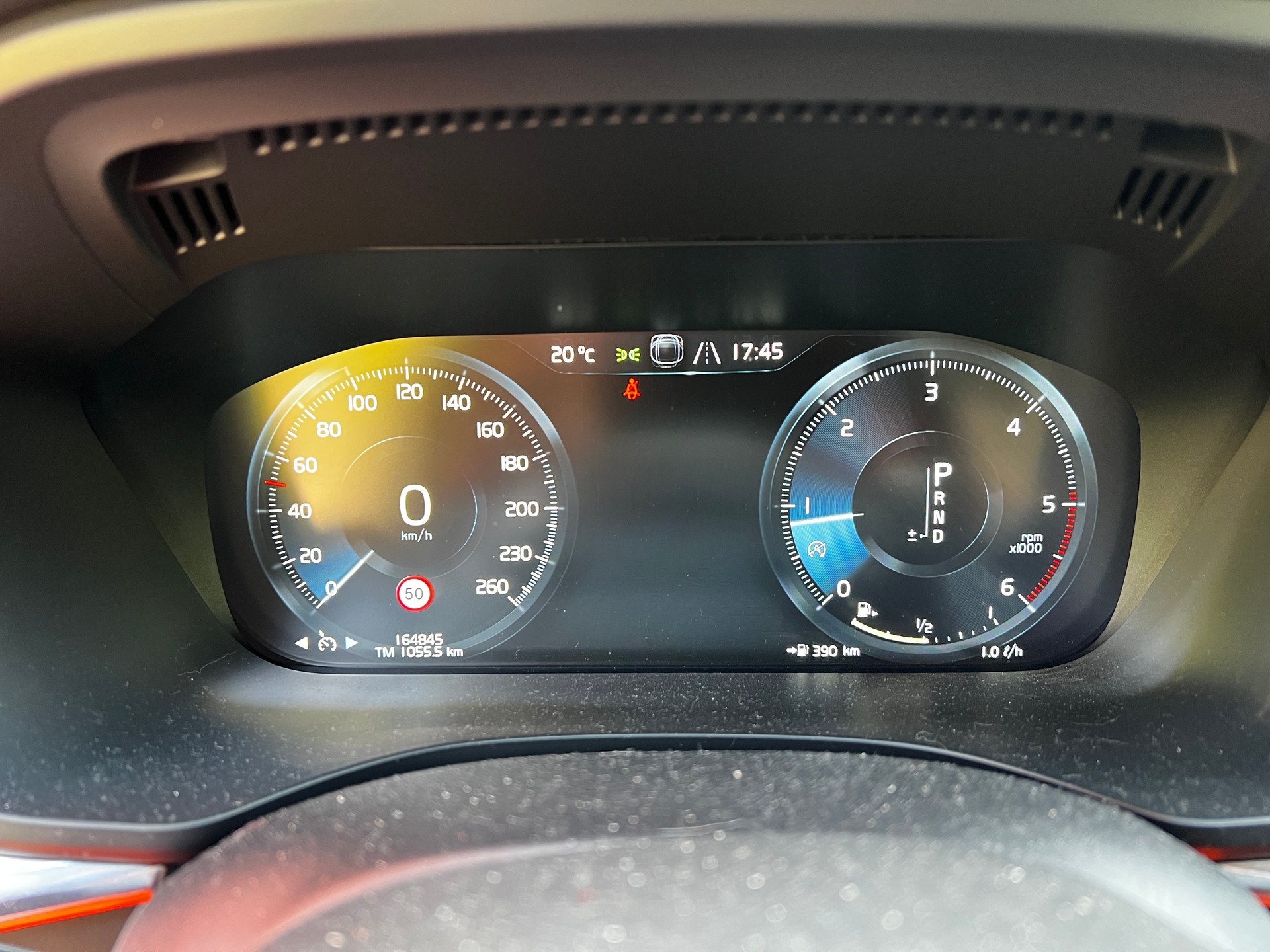 VOLVO XC60 D4 AWD Inscription Geartronic-image-4