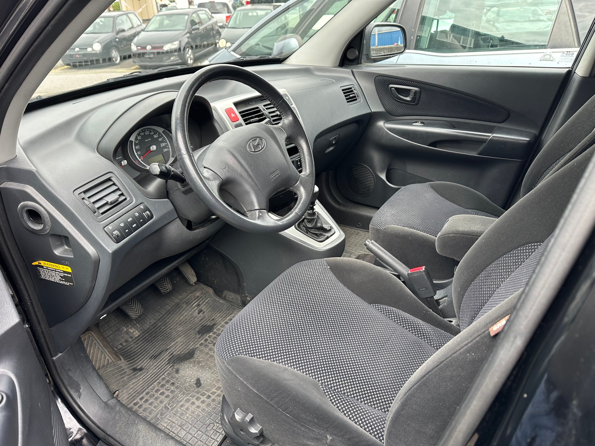 HYUNDAI Tucson 2.0 CRDi VGT Swiss Limited Edition 4WD-image-3