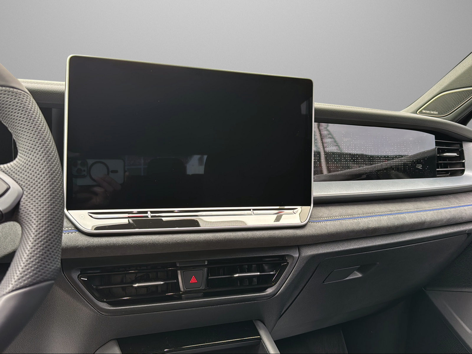 VW Tayron 1.5 TSI evo2 eHybrid R-Line DSG-image-10