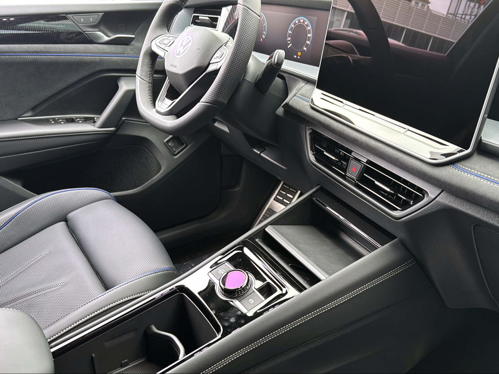 VW Tayron 1.5 TSI evo2 eHybrid R-Line DSG-image-11