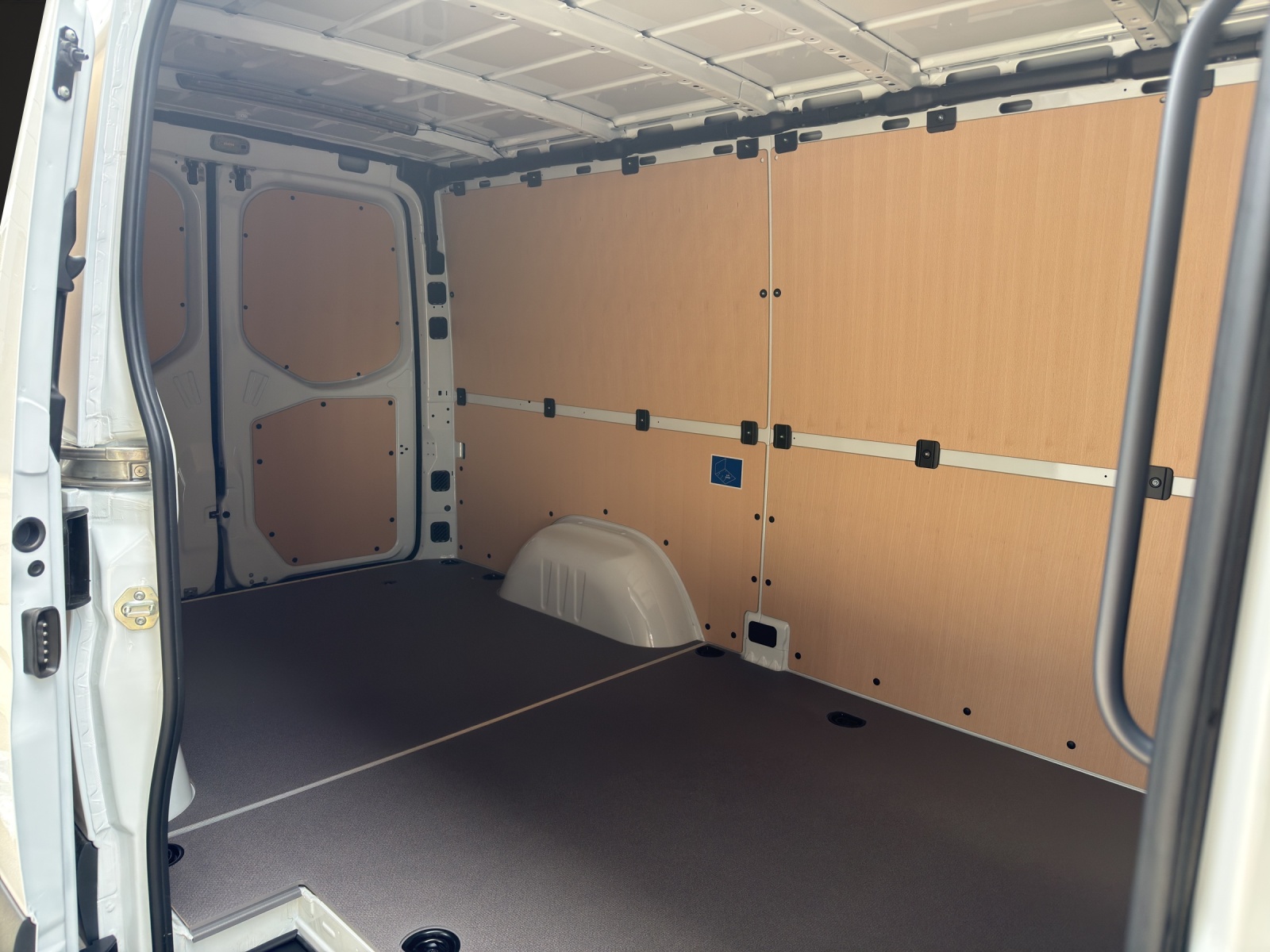MERCEDES-BENZ Sprinter 317 CDI Standard 9G-TRONIC-image-7