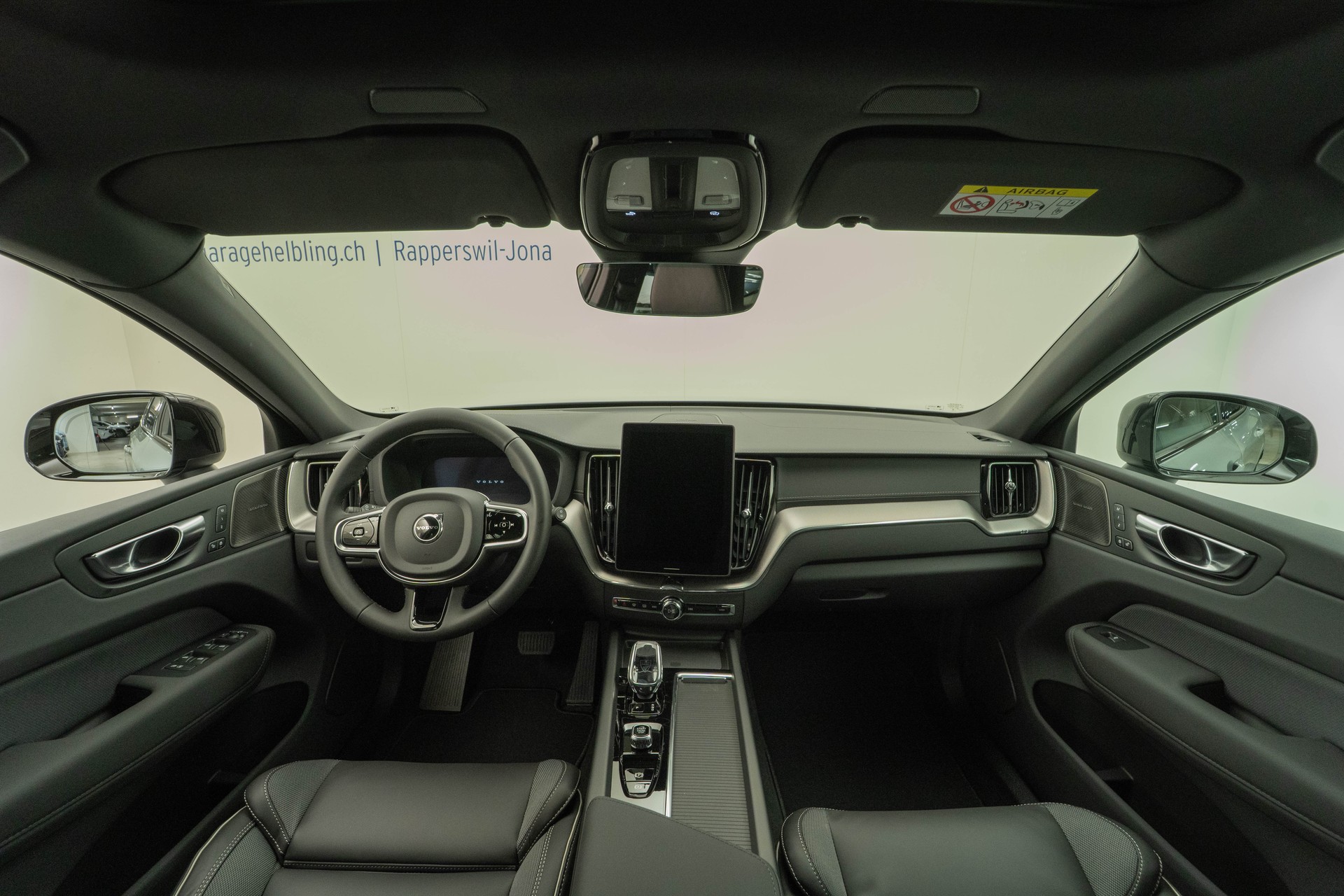 VOLVO XC60 2.0 T6 TE Black Edition eAWD-image-5