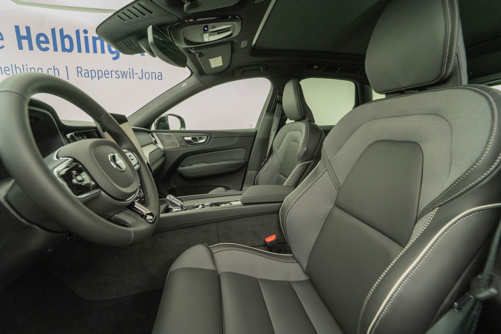 VOLVO XC60 2.0 T6 TE Black Edition eAWD-image-7