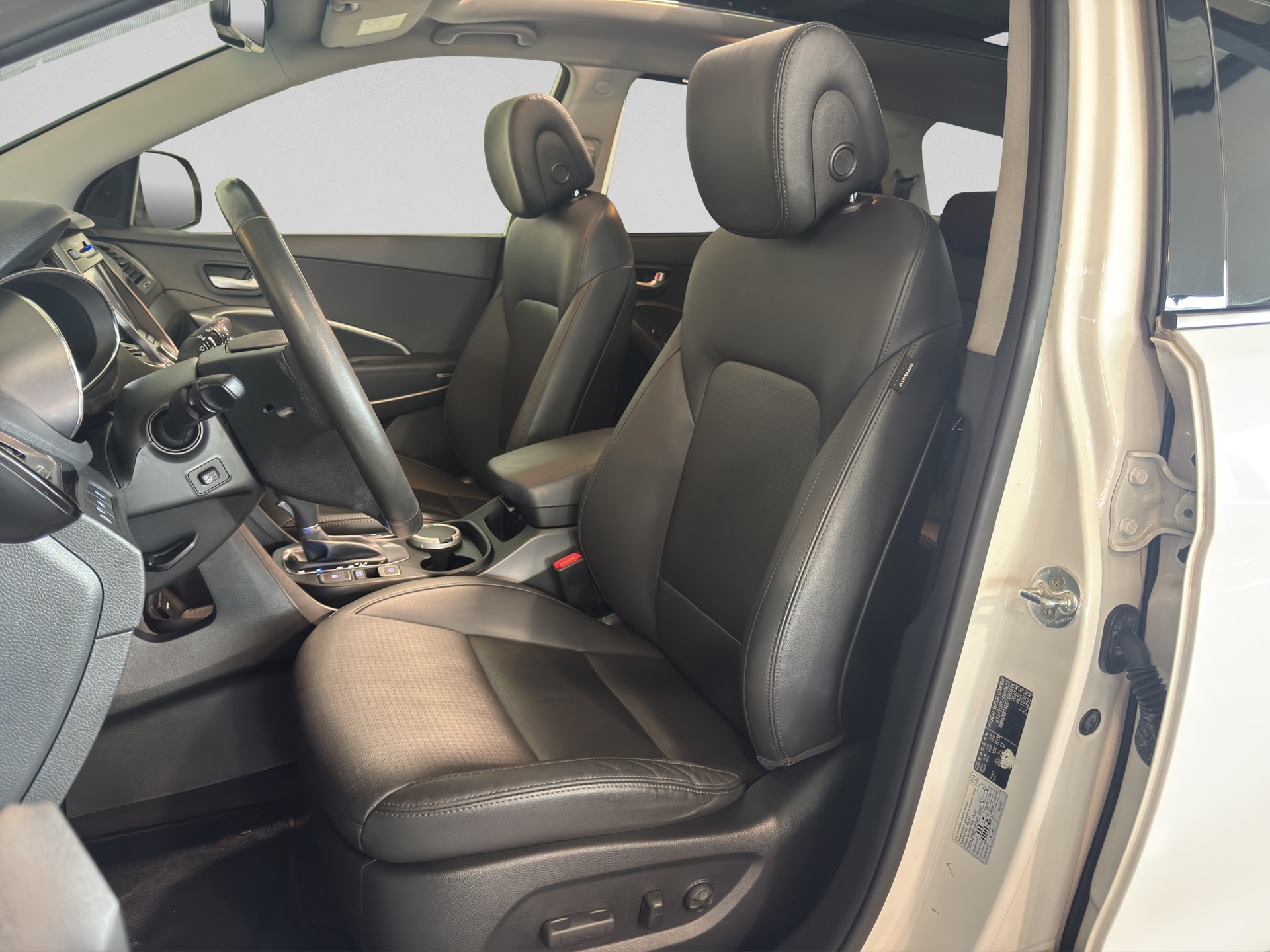 HYUNDAI Grand Santa Fe 2.2 CRDI Premium 4WD-image-7