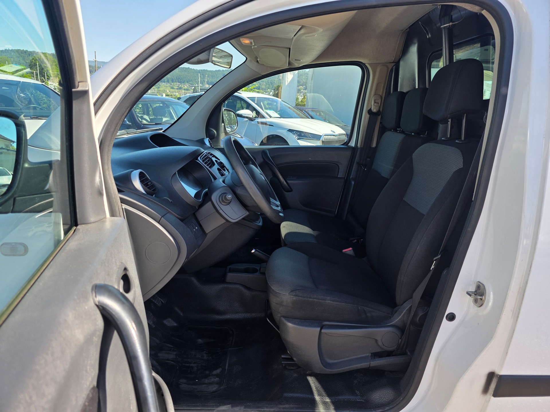 RENAULT Kangoo Medium TCe 115 ENERGY Business * Frisch ab MFK *-image-9
