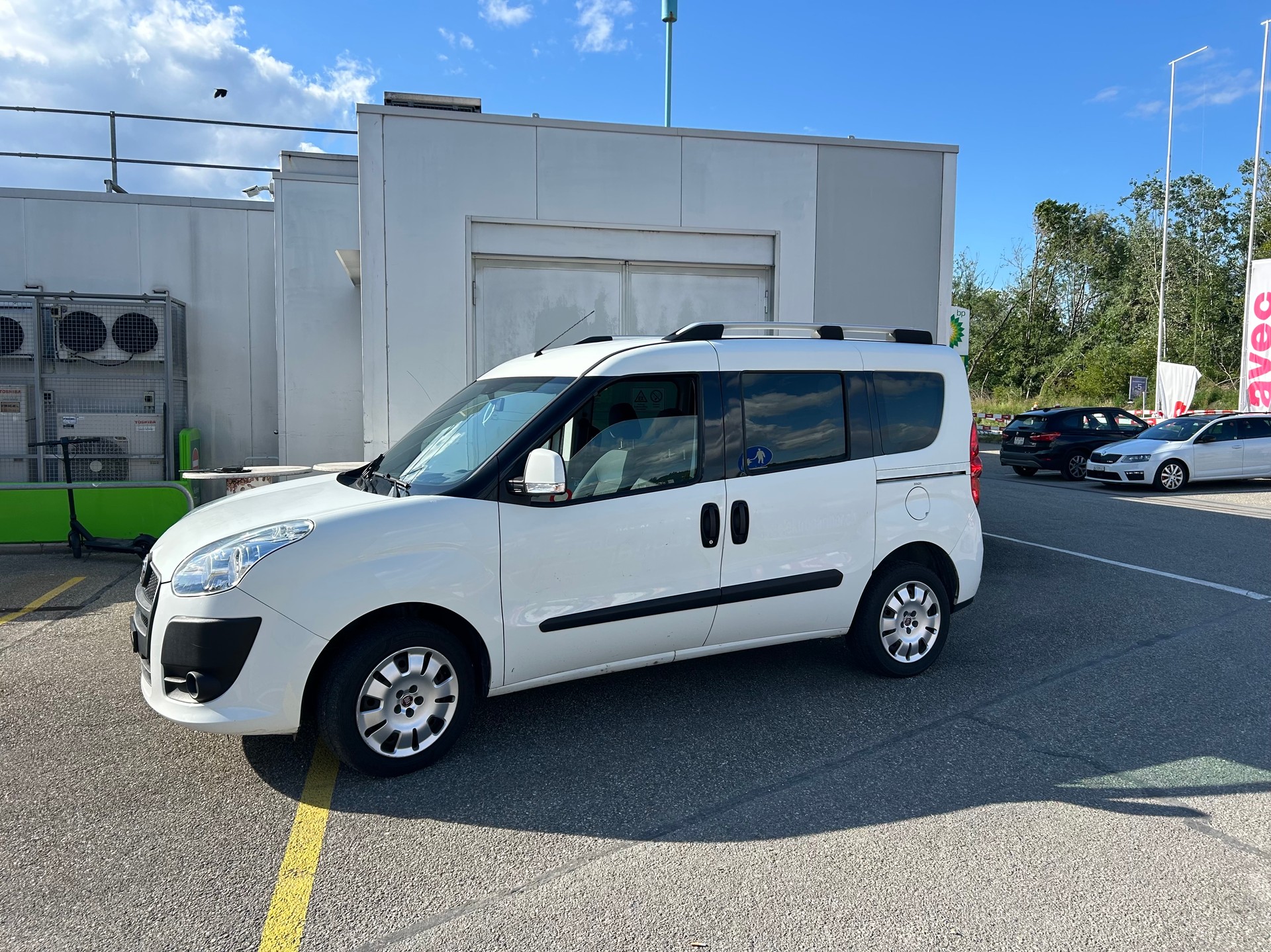FIAT Doblò 1.4 T-jet Emotion-image-5
