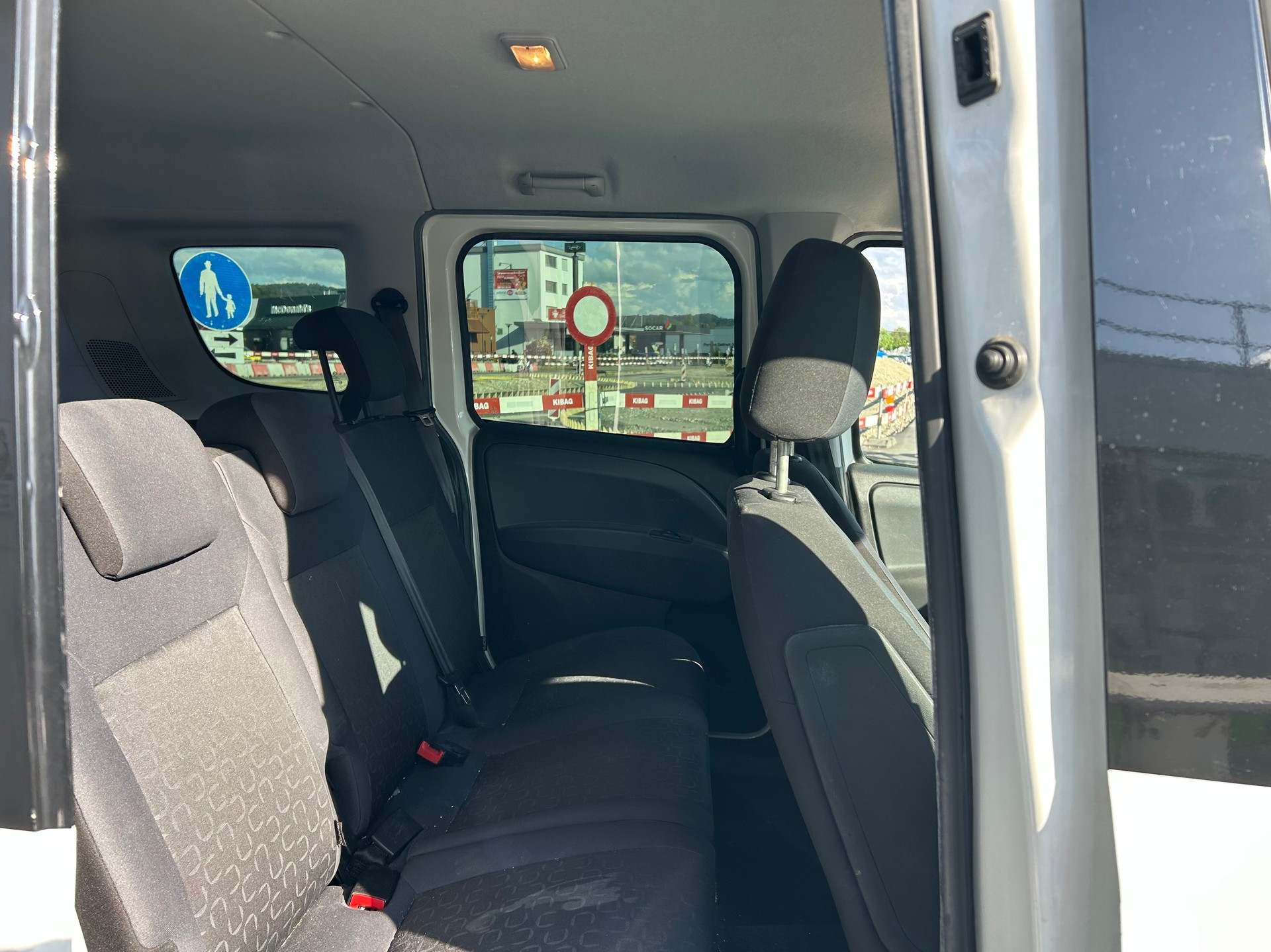 FIAT Doblò 1.4 T-jet Emotion-image-9