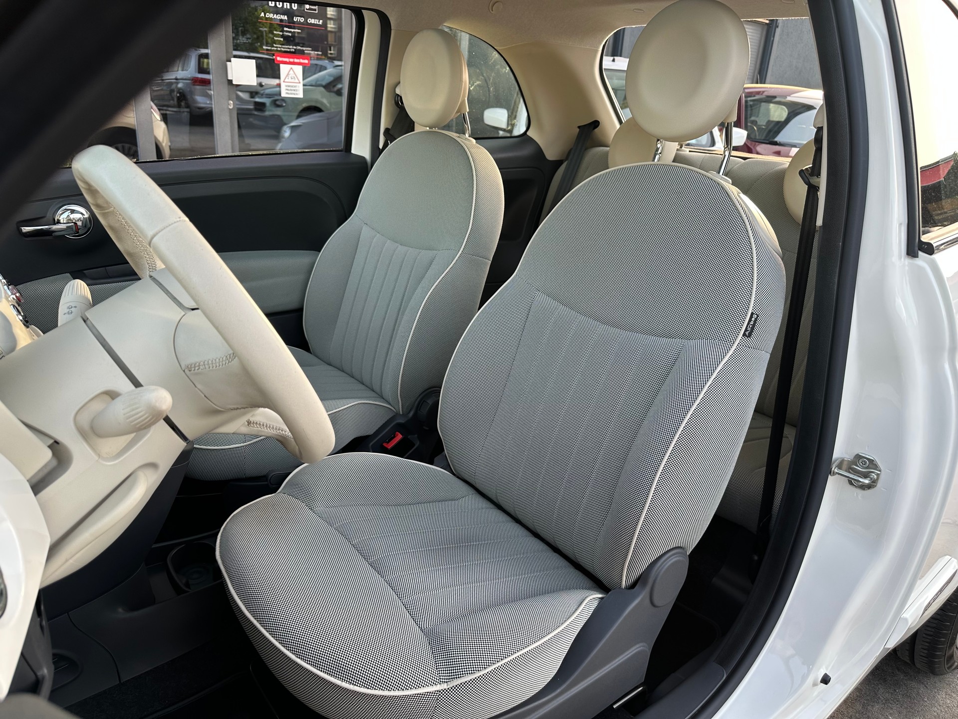 FIAT 500 1.2 Lounge Dualogic-image-14
