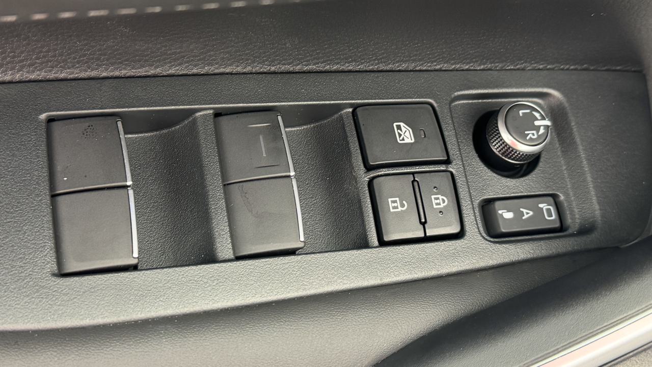 TOYOTA Corolla Touring Sports 2.0 HSD Sport e-CVT-image-8