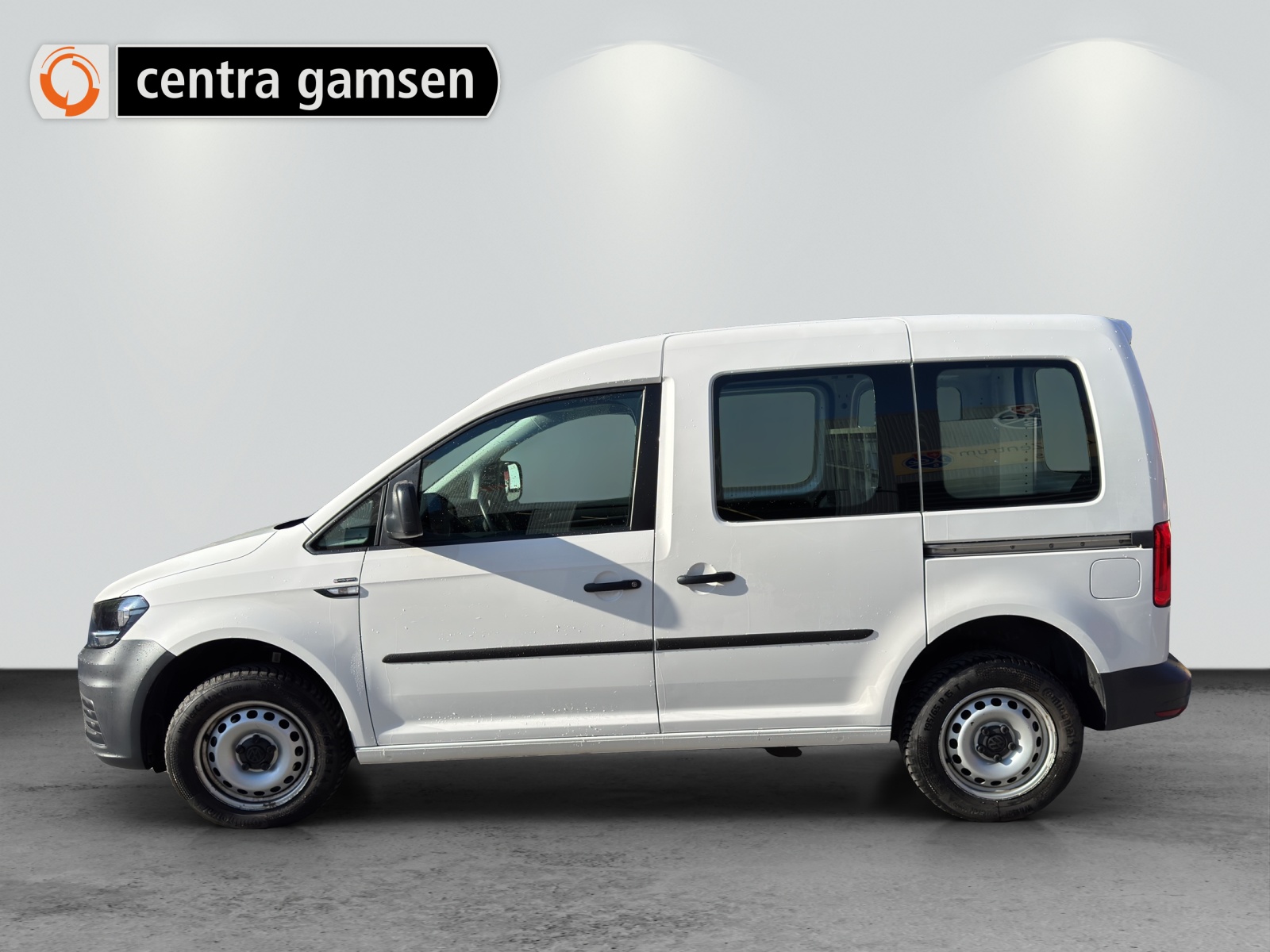 VW Caddy 2.0TDI 4Motion BlueMotion Technology-image-2