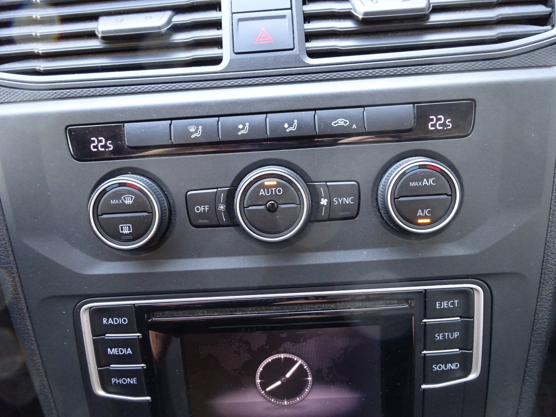 VW Caddy 2.0TDI 4Motion BlueMotion Technology-image-6