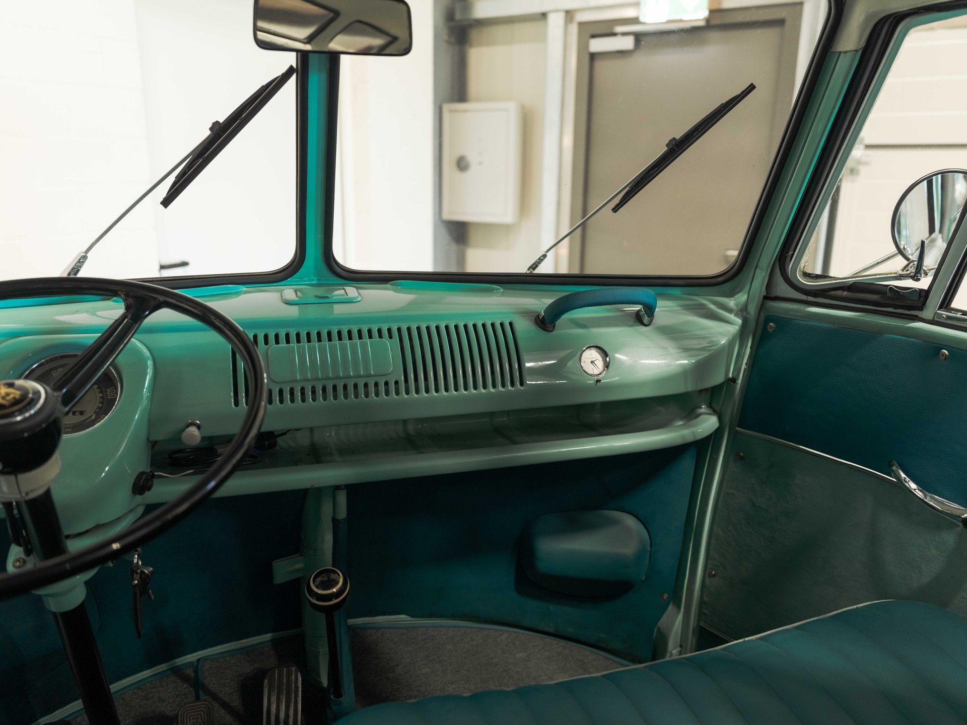 VW T1-image-29