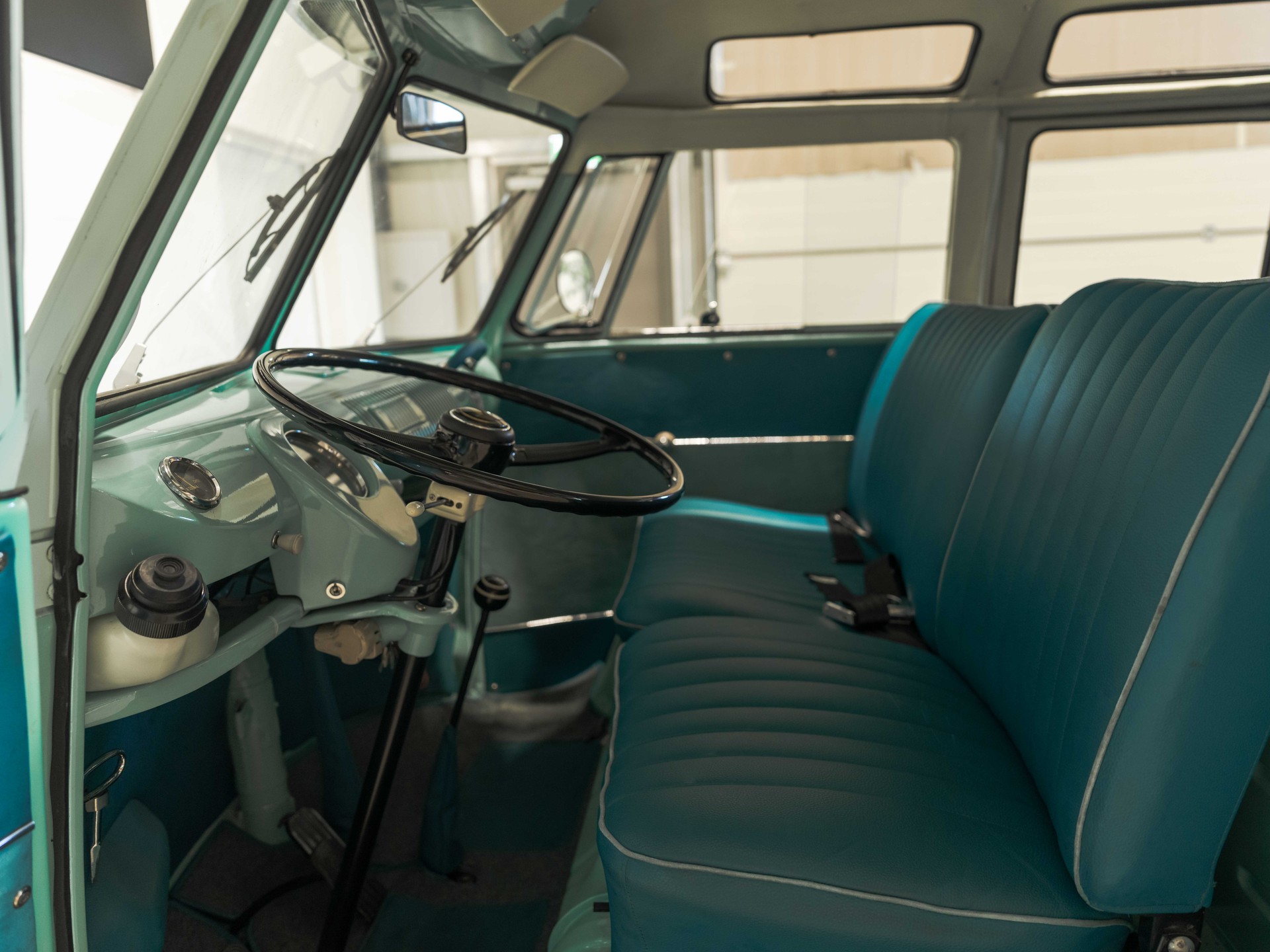VW T1-image-10