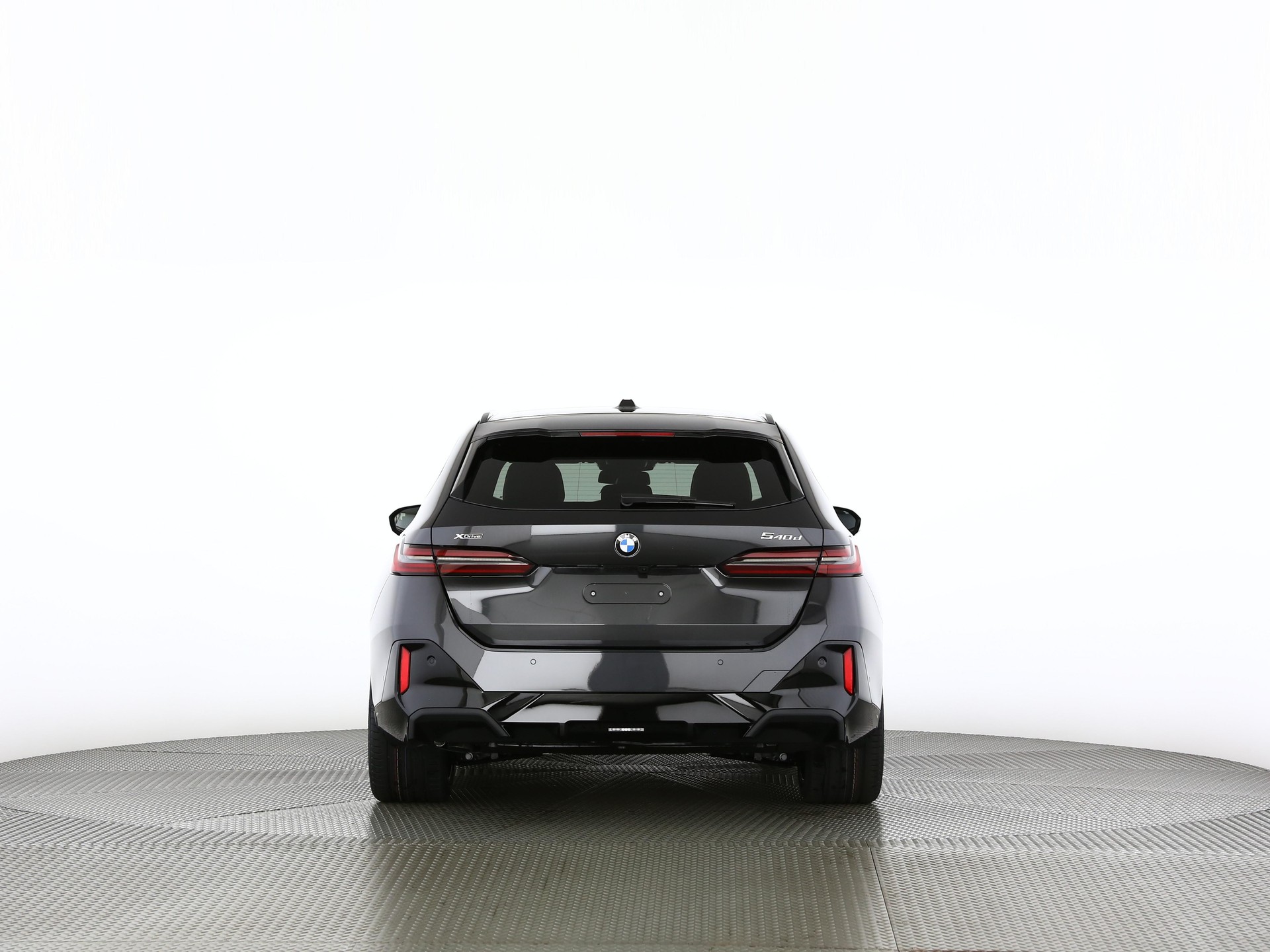 BMW 540d xDrive Touring-image-3
