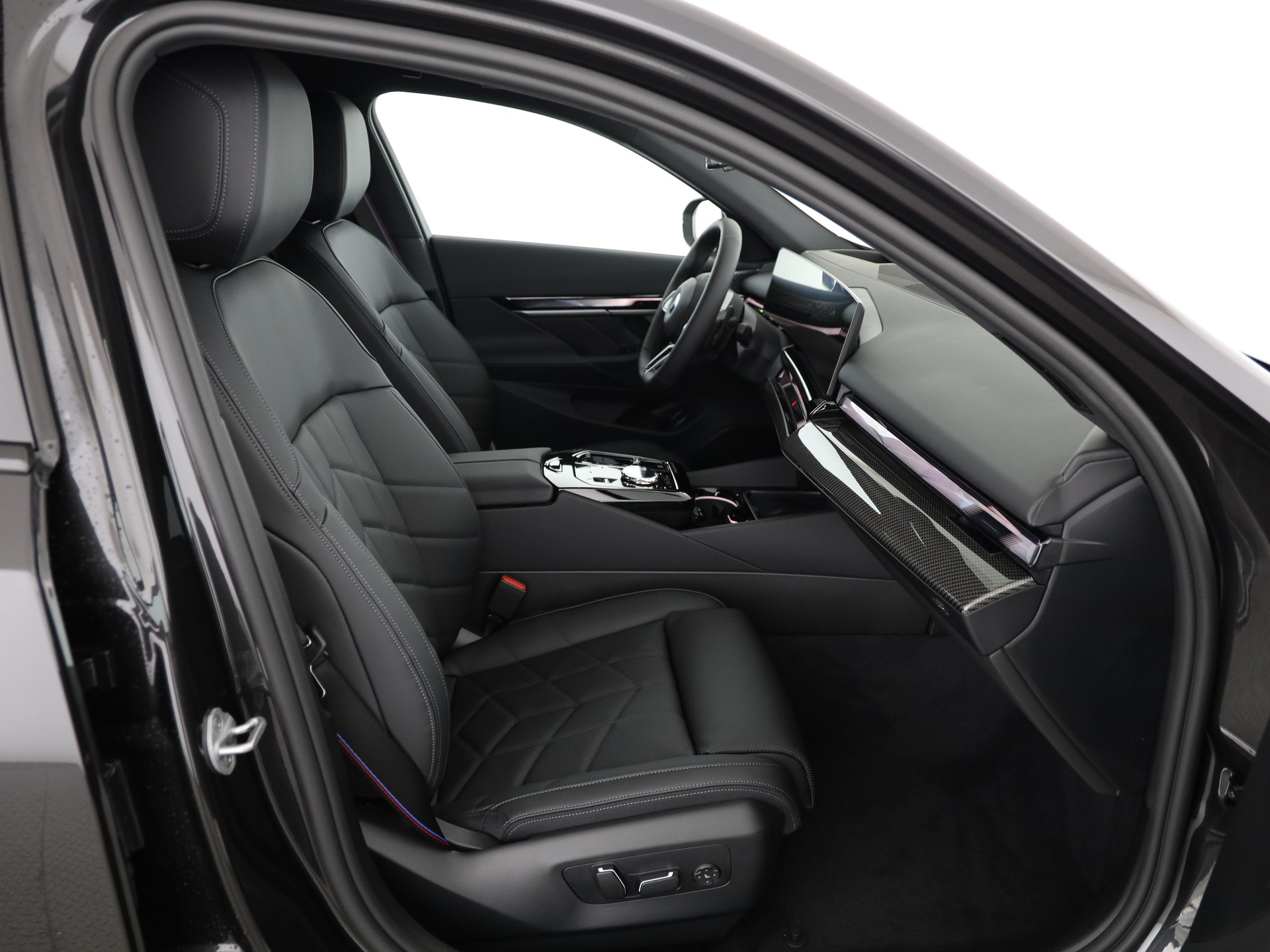 BMW 540d xDrive Touring-image-15