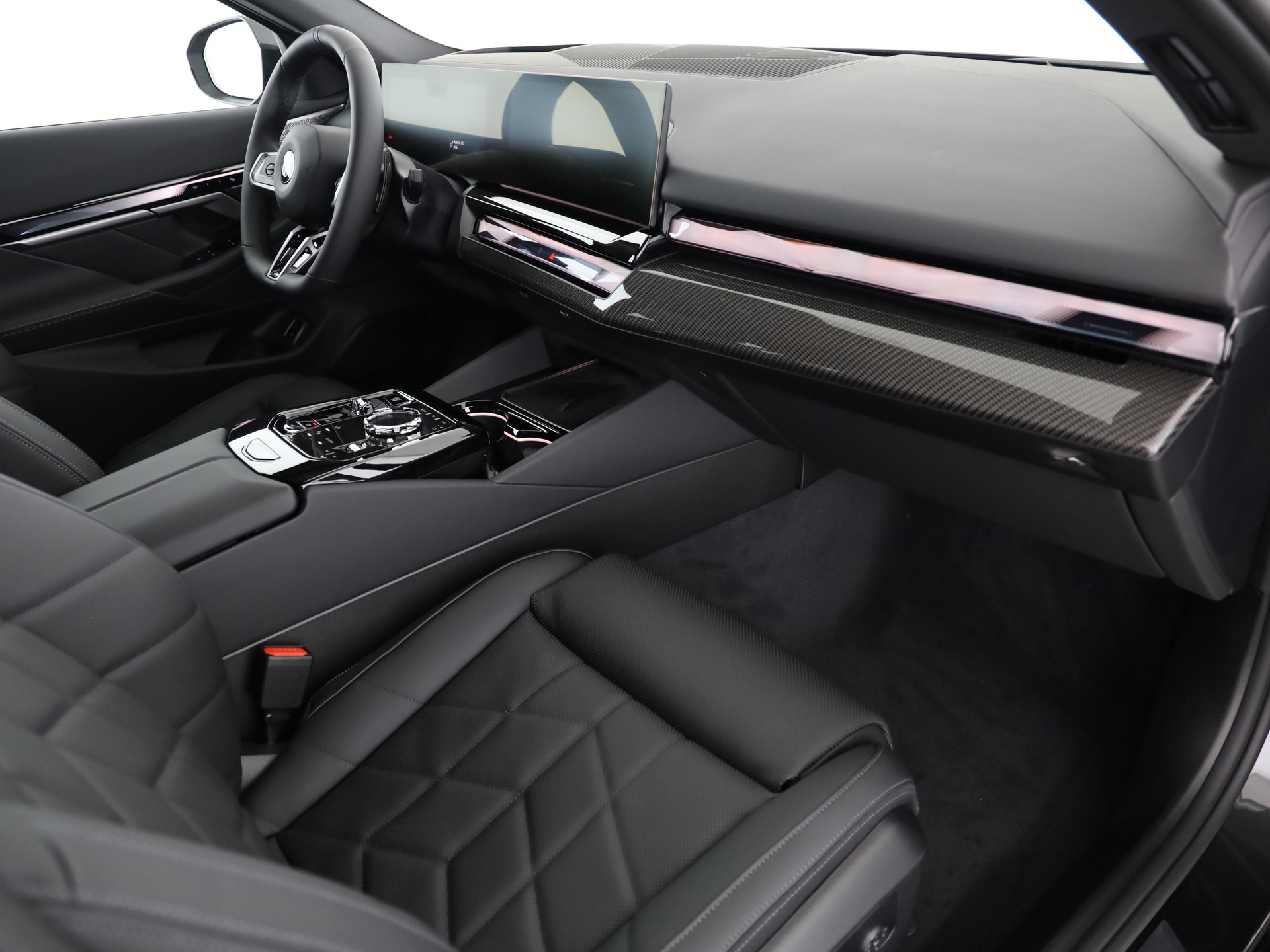 BMW 540d xDrive Touring-image-14