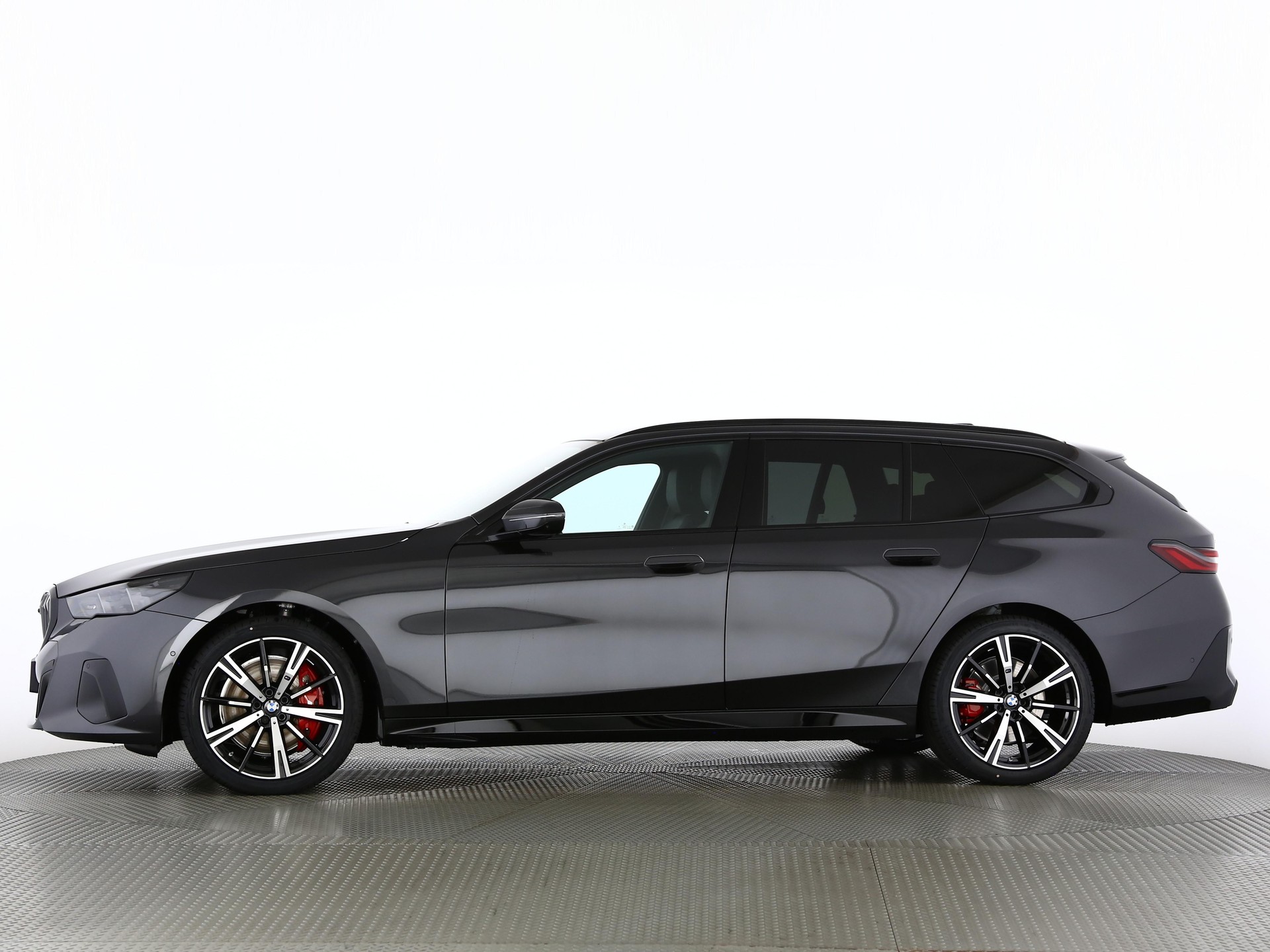 BMW 540d xDrive Touring-image-2