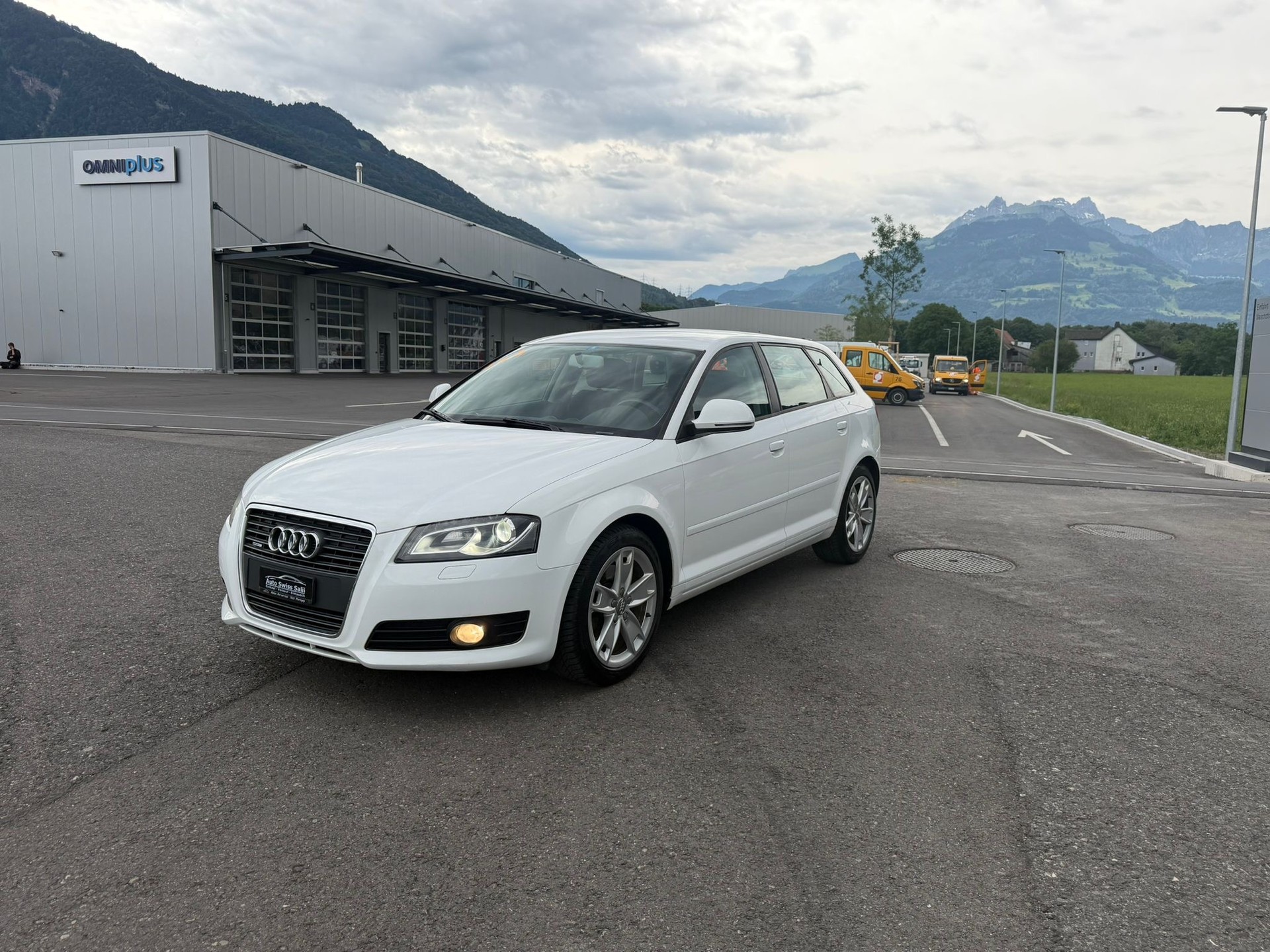 AUDI A3 Sportback 1.8 TFSI Ambiente quattro-image-1