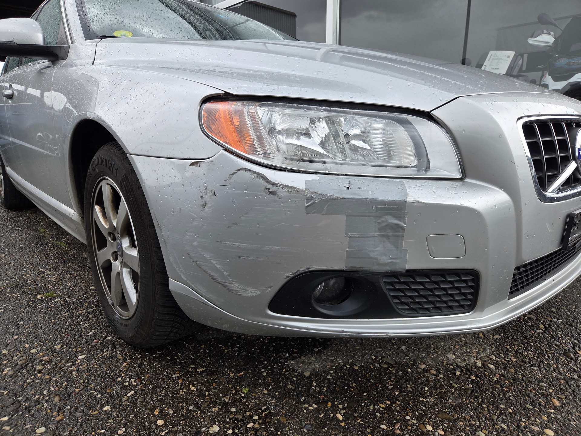 VOLVO V70 D3 Momentum Geartronic-showroom-element-1