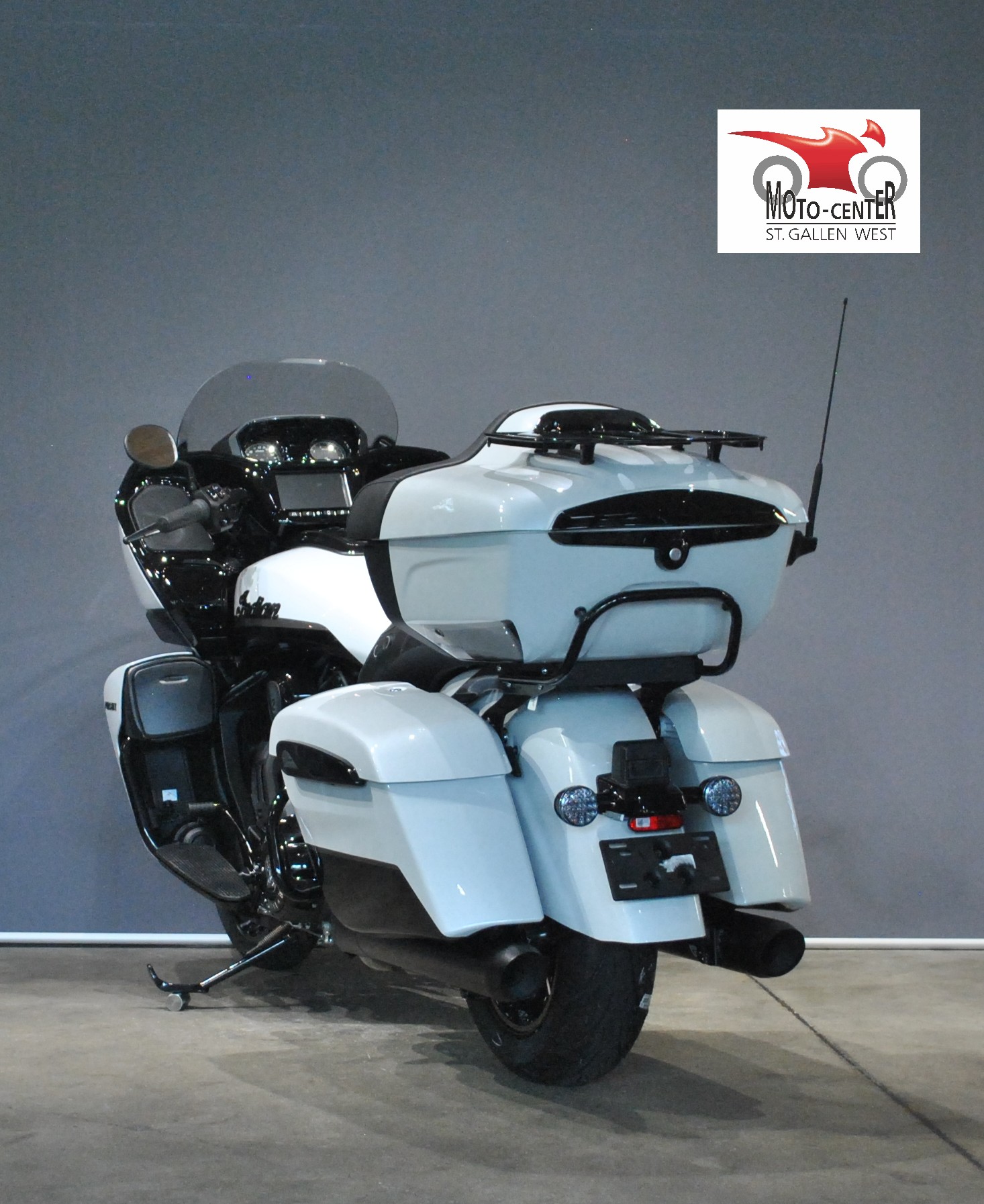 INDIAN Pursuit 112 Dark Horse-showroom-element-3