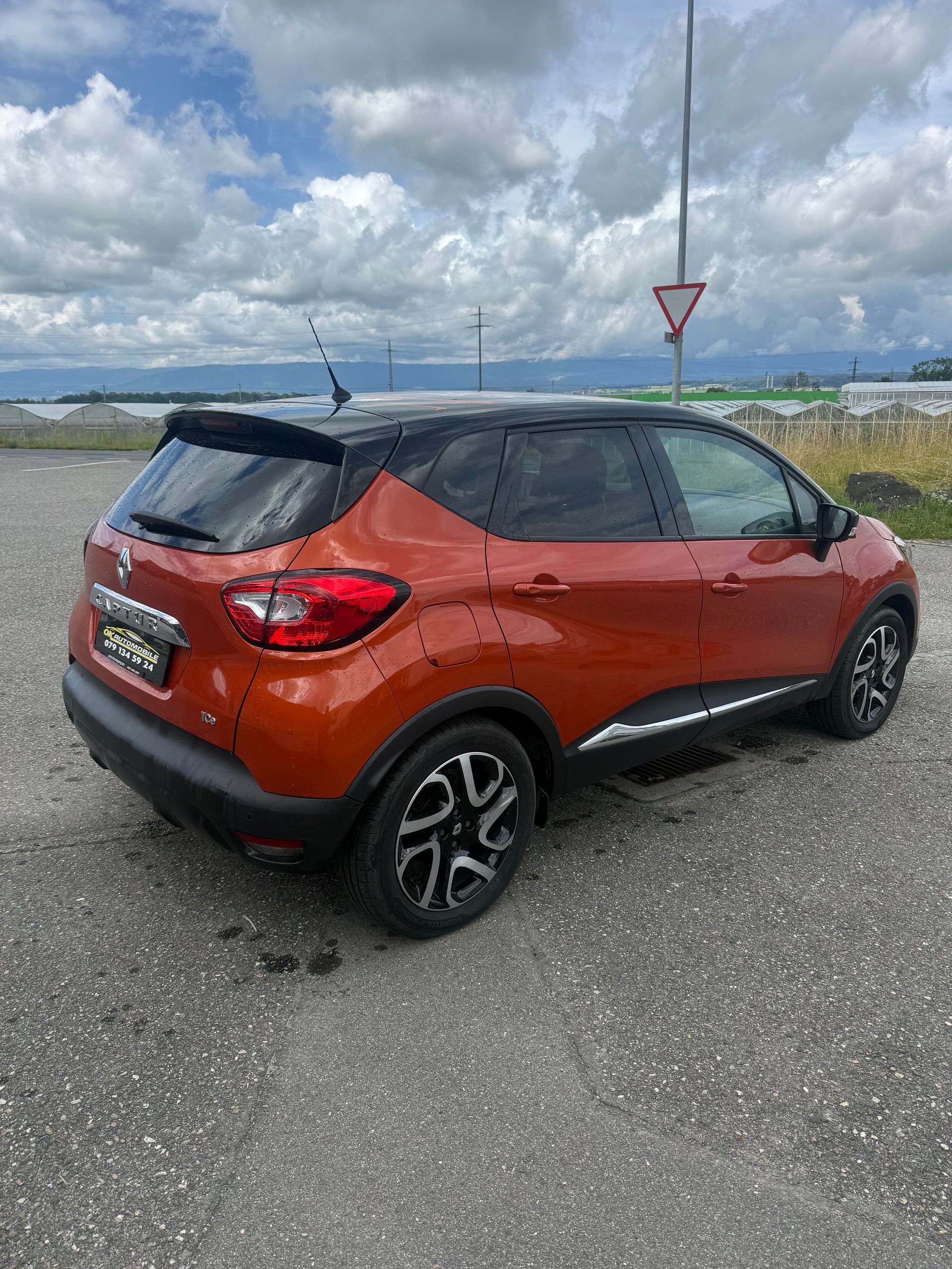 RENAULT Captur 0.9 12V Privilège-image-3