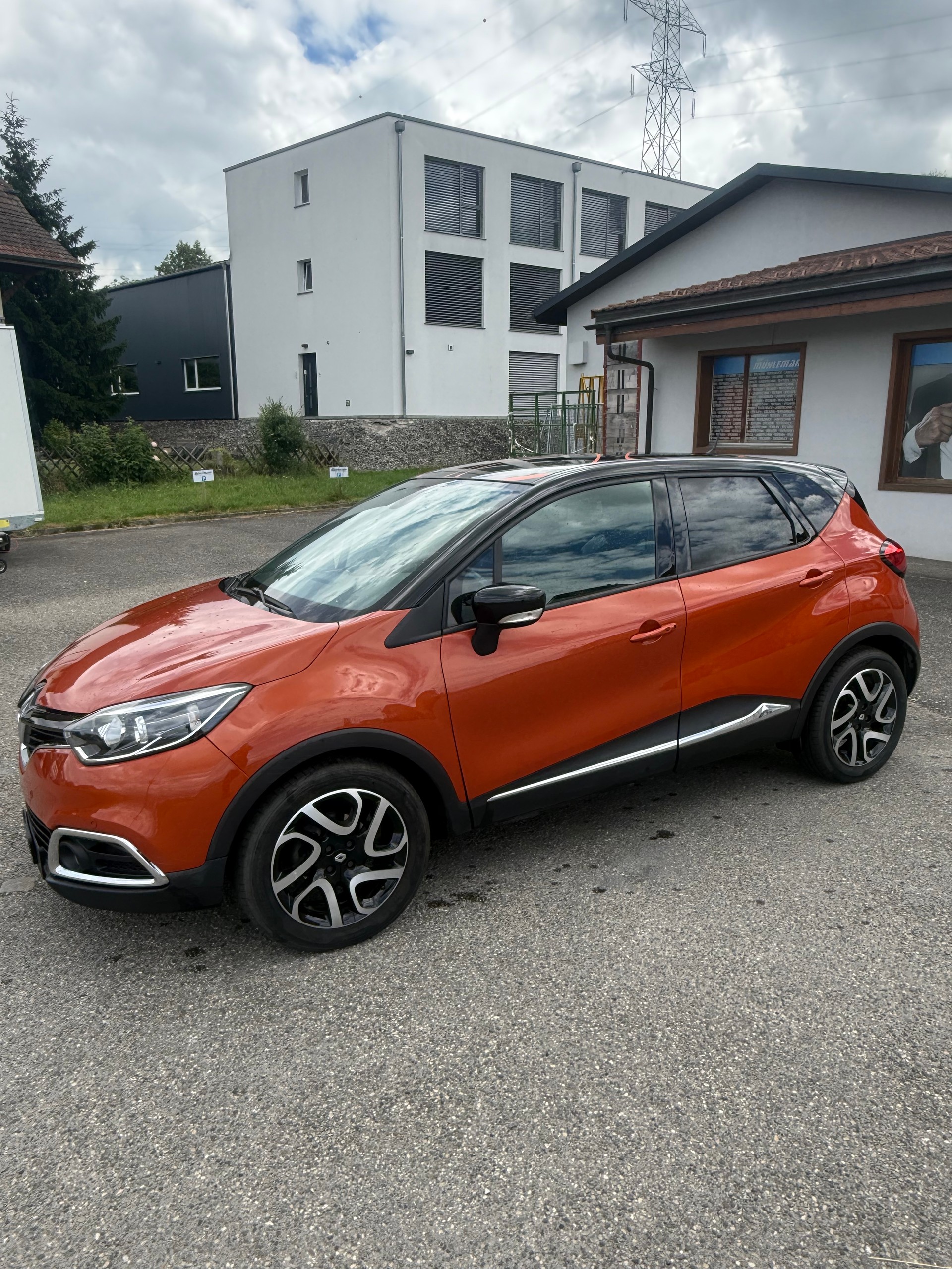 RENAULT Captur 0.9 12V Privilège-image-1