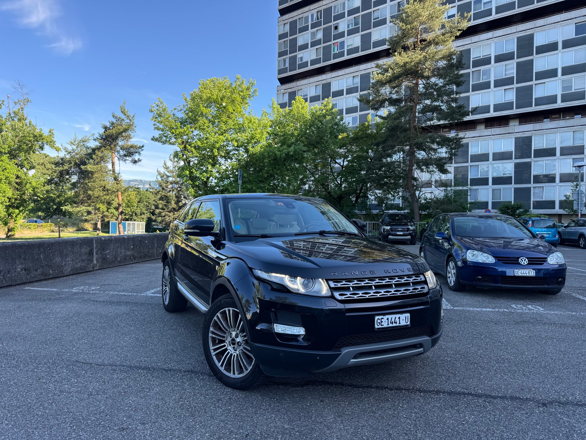 LAND ROVER Range Rover Evoque 2.2 SD4 Pure AT6-image-1