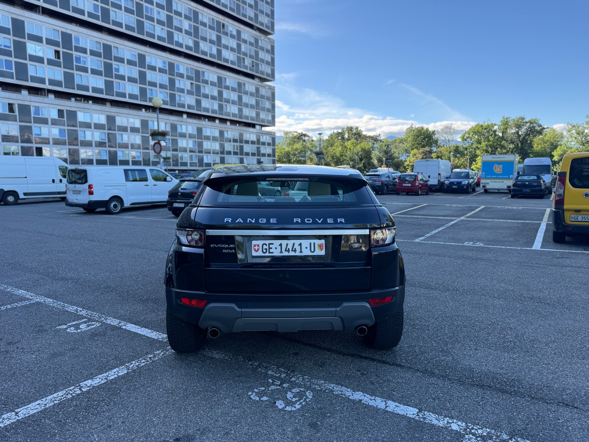 LAND ROVER Range Rover Evoque 2.2 SD4 Pure AT6-image-7