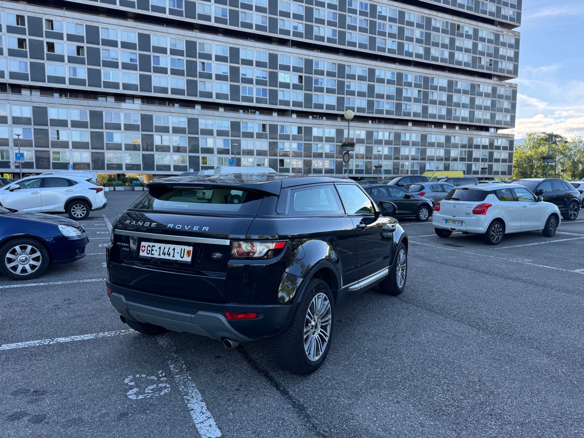 LAND ROVER Range Rover Evoque 2.2 SD4 Pure AT6-image-8