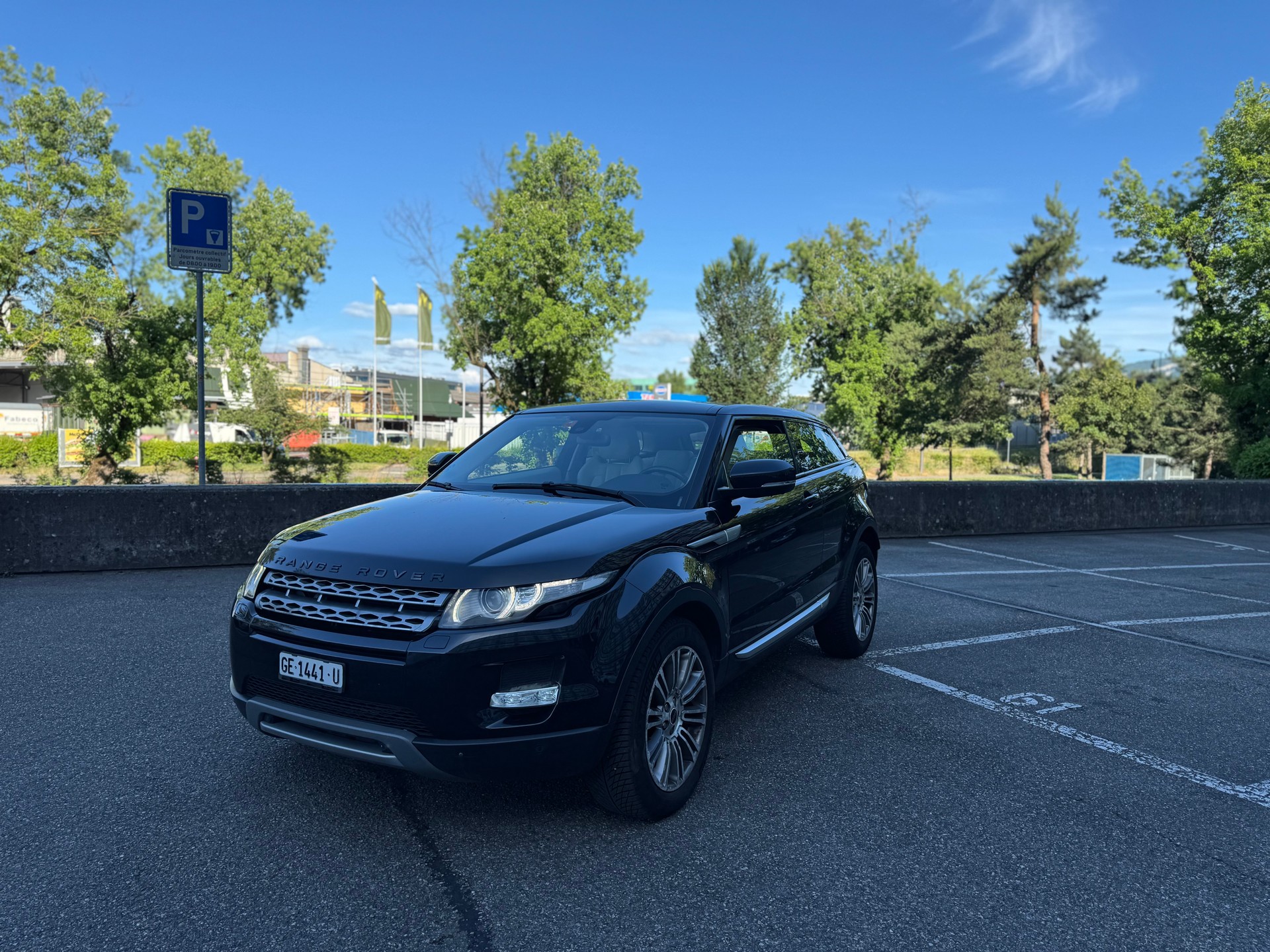 LAND ROVER Range Rover Evoque 2.2 SD4 Pure AT6-image-4