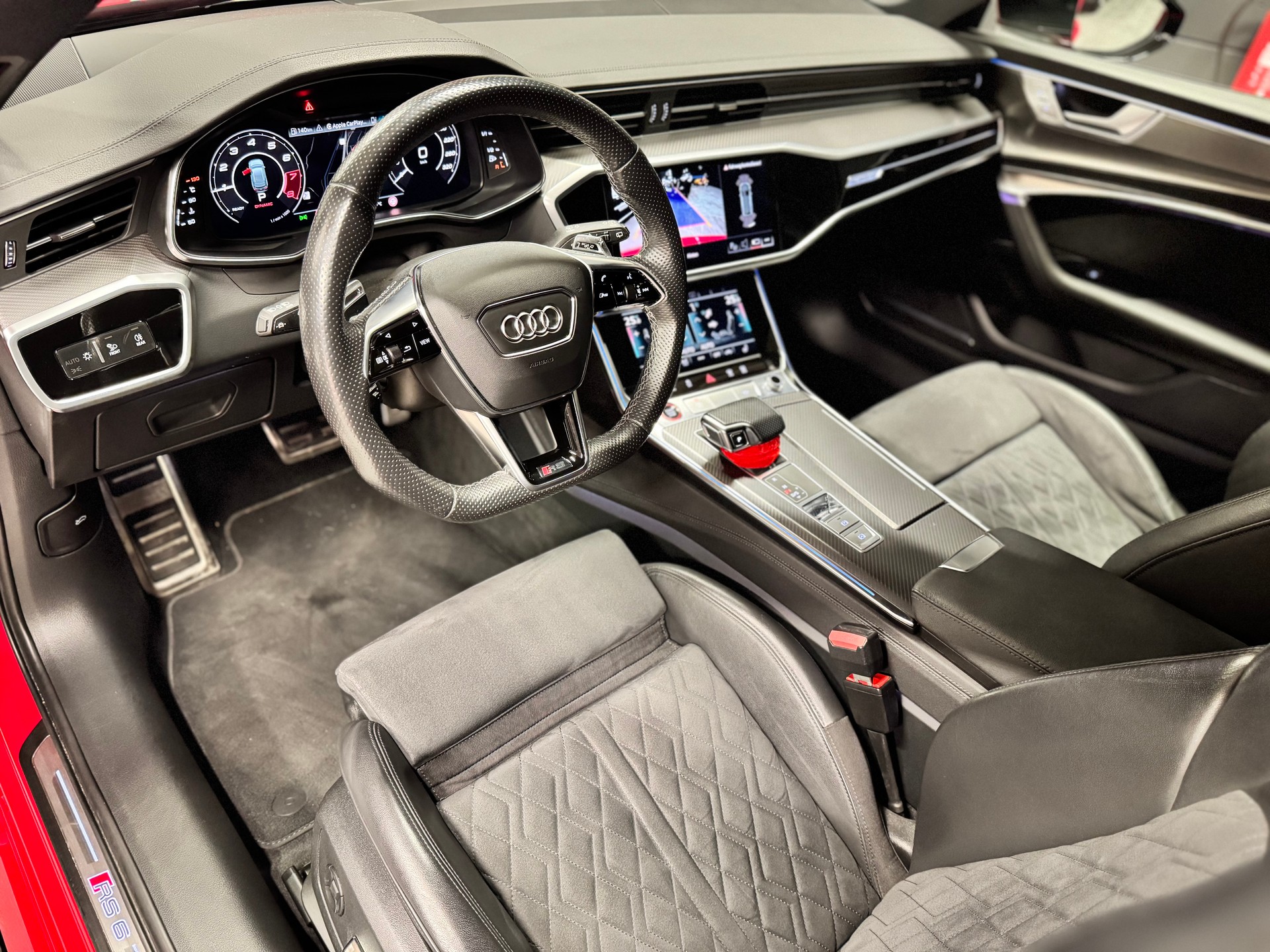 AUDI RS6 Avant 4.0 TFSI V8 quattro-image-11