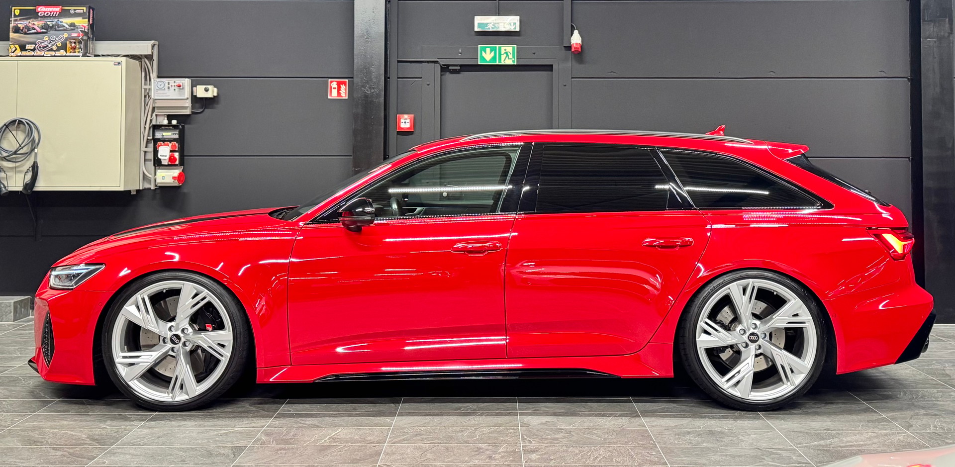 AUDI RS6 Avant 4.0 TFSI V8 quattro-image-6