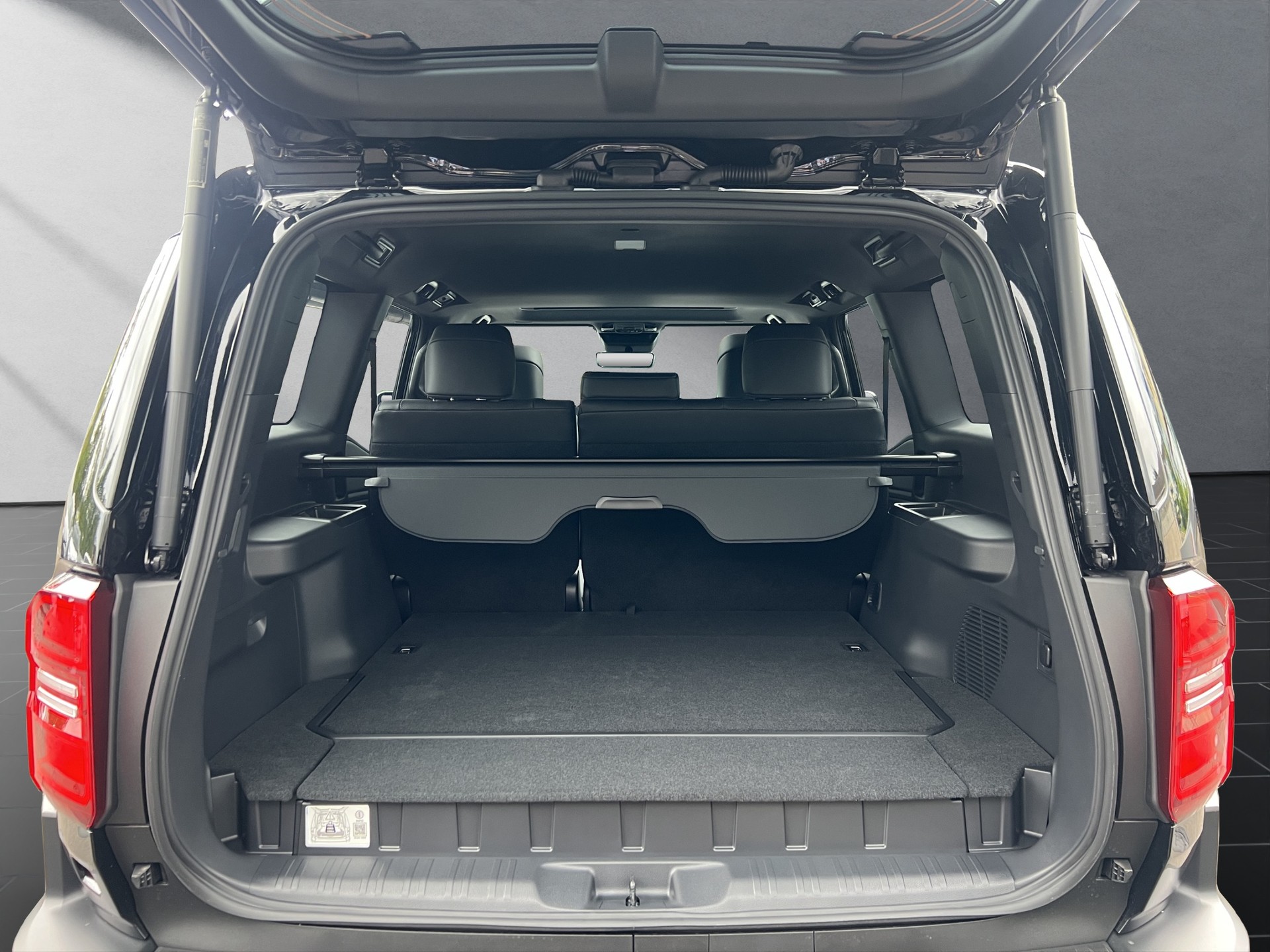 TOYOTA Land Cruiser 2.8 D 48V Invincible-image-11