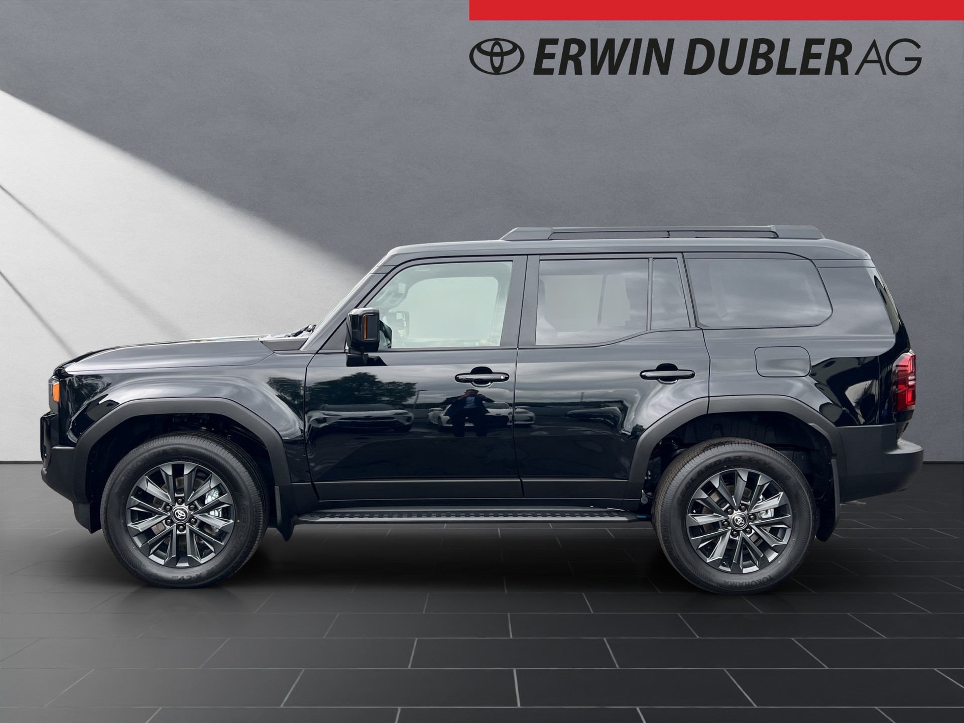 TOYOTA Land Cruiser 2.8 D 48V Invincible-image-1