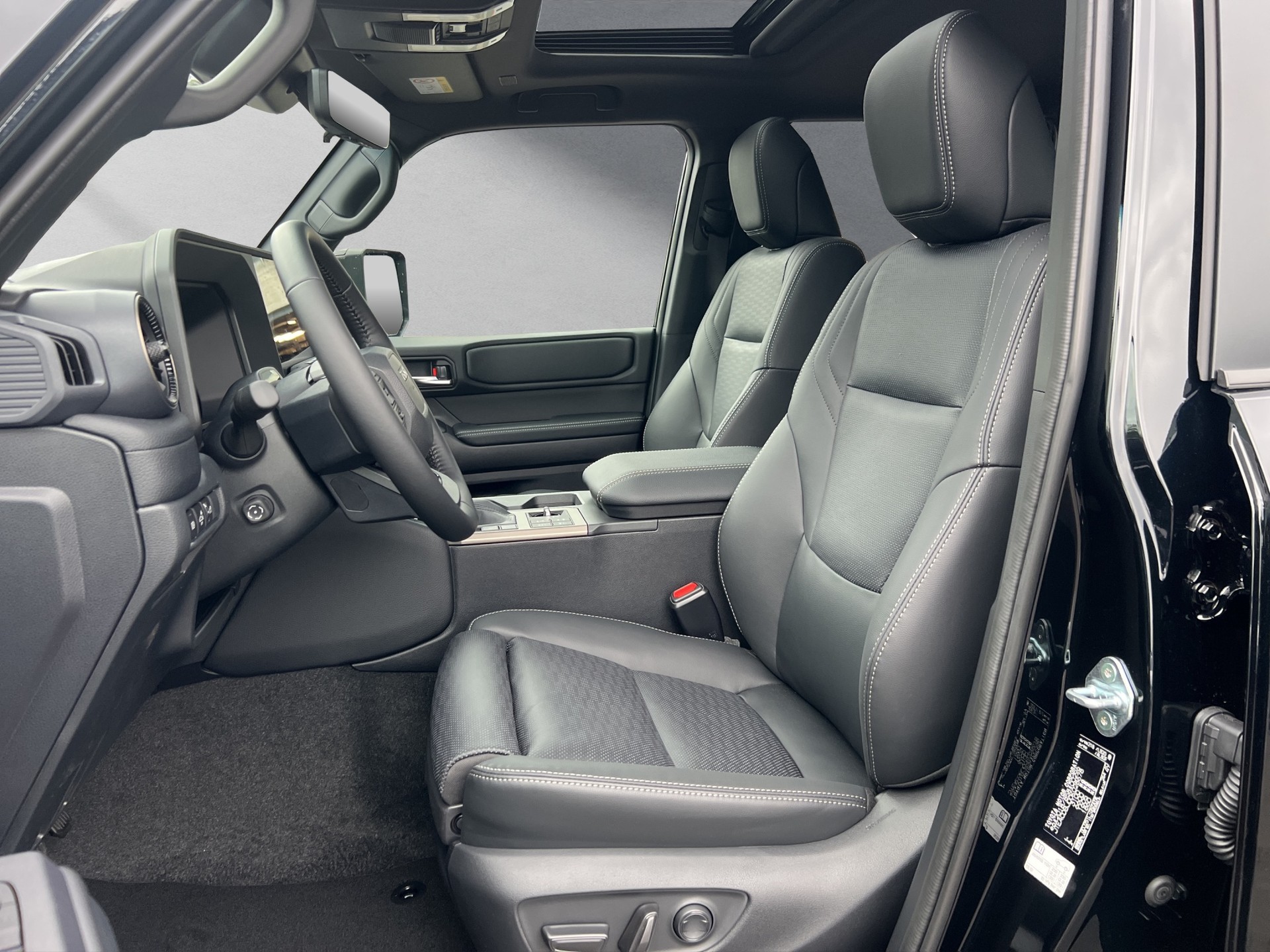 TOYOTA Land Cruiser 2.8 D 48V Invincible-image-8