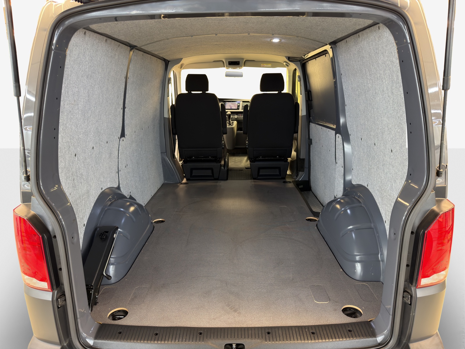 VW T6.1 2.0 Bi-TDI 4Motion DSG-image-12