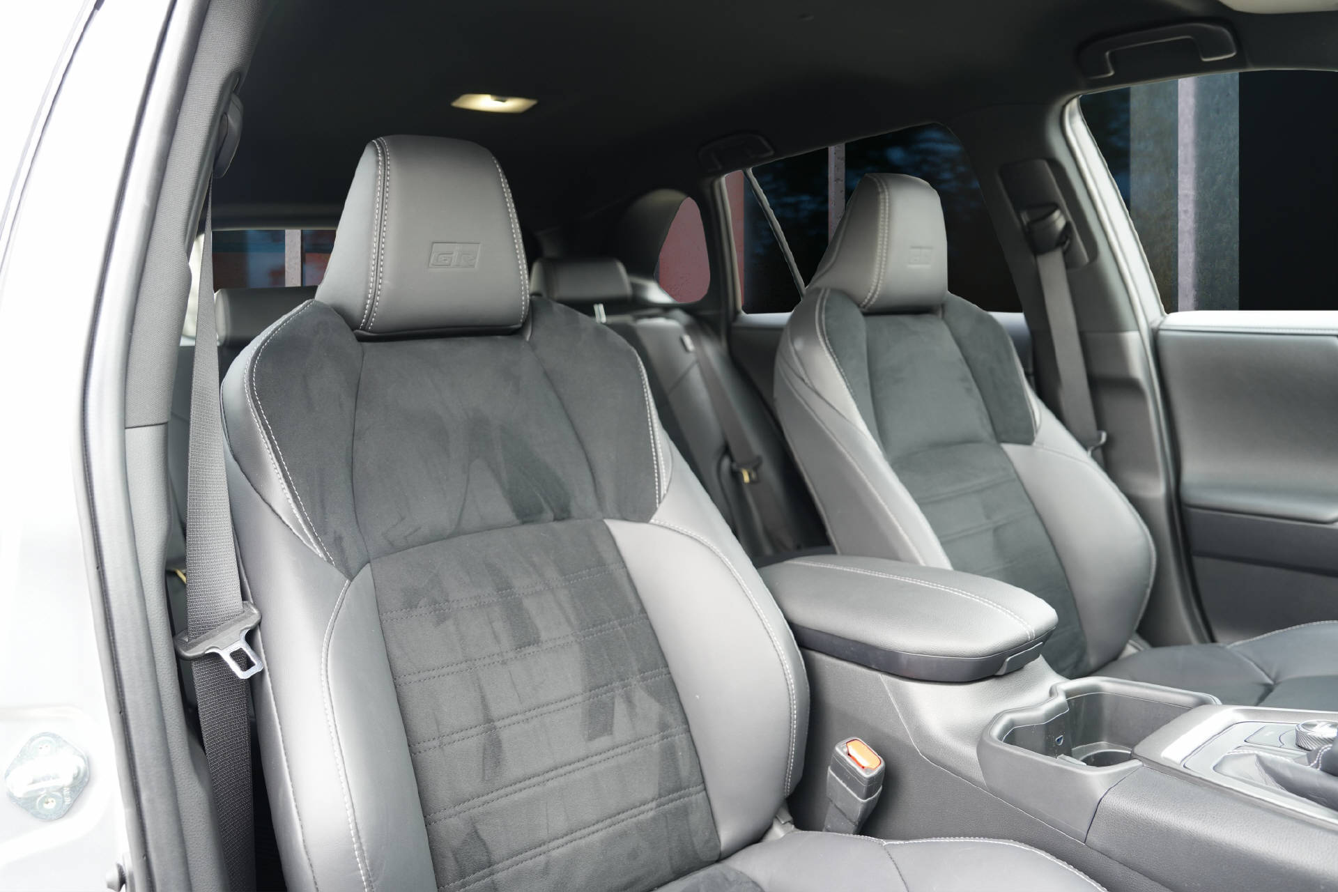 TOYOTA RAV-4 2.5 Plug-In-Hybrid GR Sport-image-10