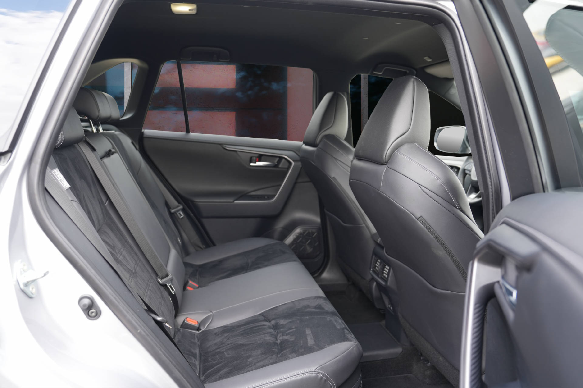 TOYOTA RAV-4 2.5 Plug-In-Hybrid GR Sport-image-11