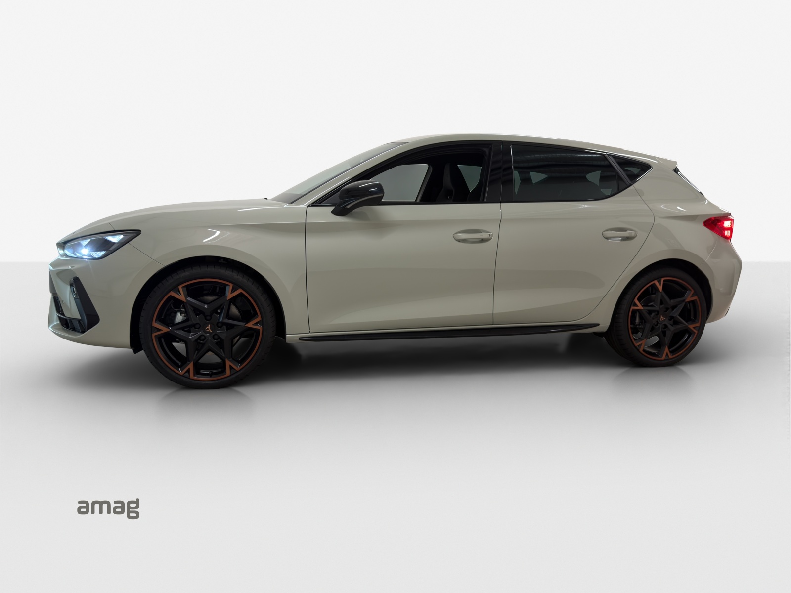 CUPRA LEON 1.5 TSI DSG-image-1