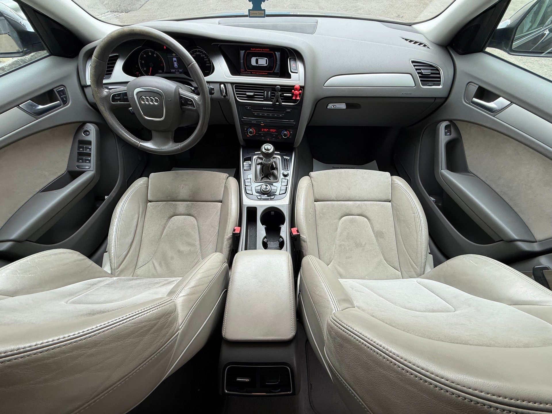 AUDI A4 Avant 2.0 TFSI-image-5