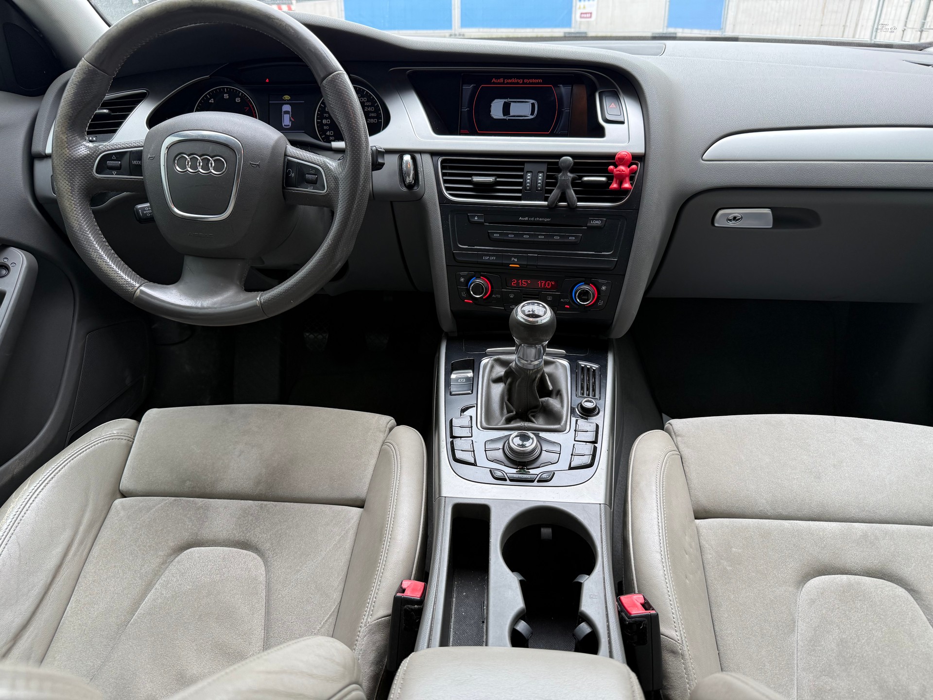 AUDI A4 Avant 2.0 TFSI-image-6