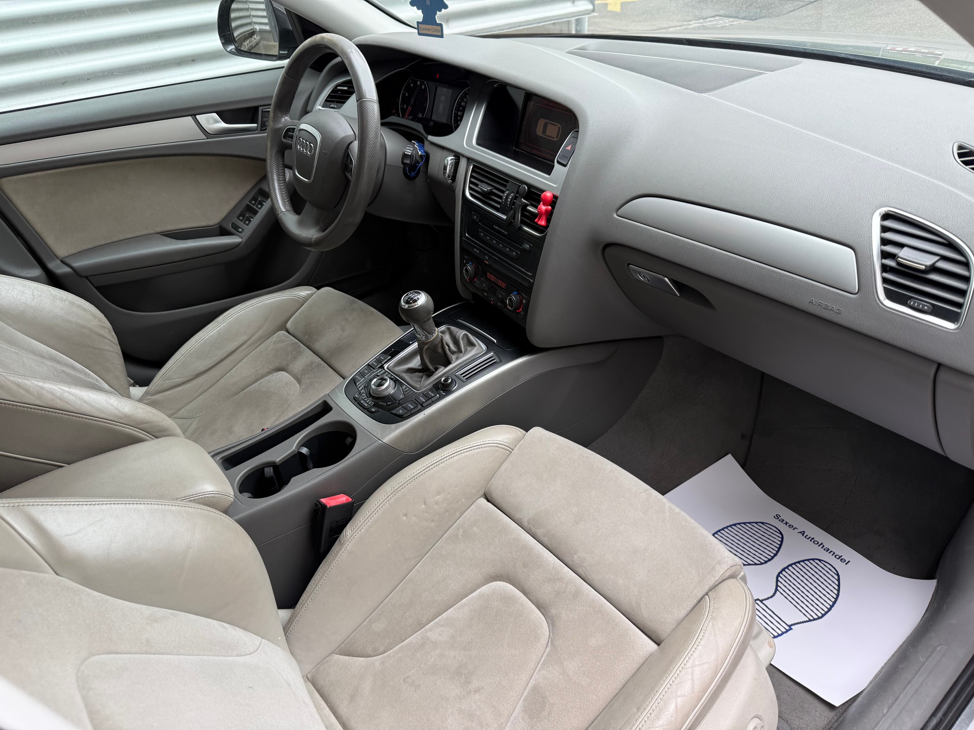 AUDI A4 Avant 2.0 TFSI-image-8
