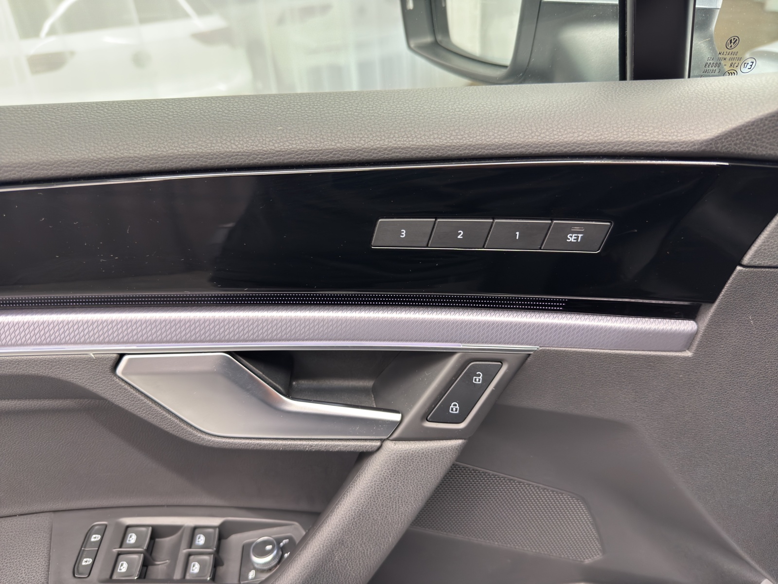 VW Touareg 3.0 V6 TDI 286 R-Line-image-14