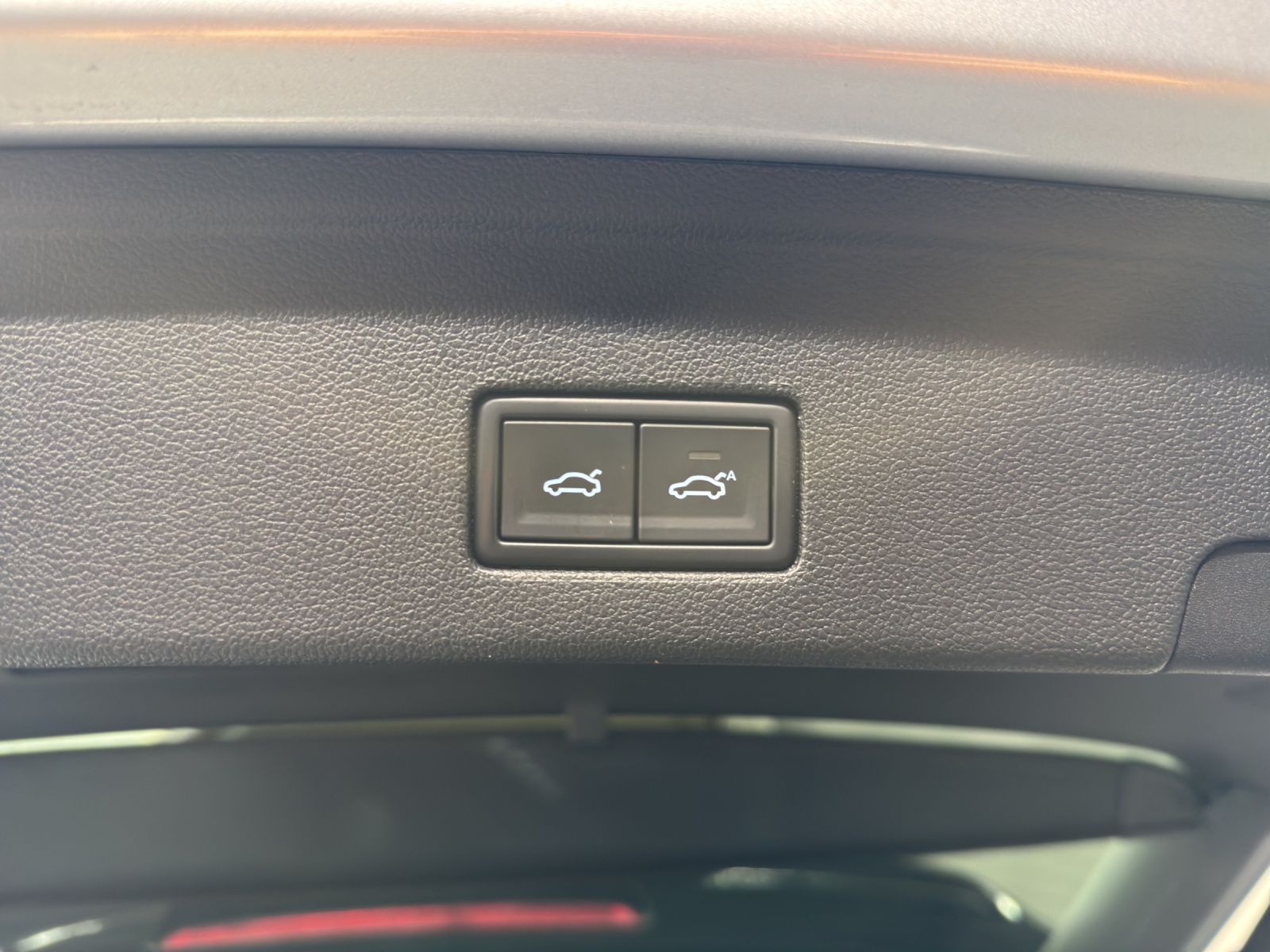 VW Touareg 3.0 V6 TDI 286 R-Line-image-11