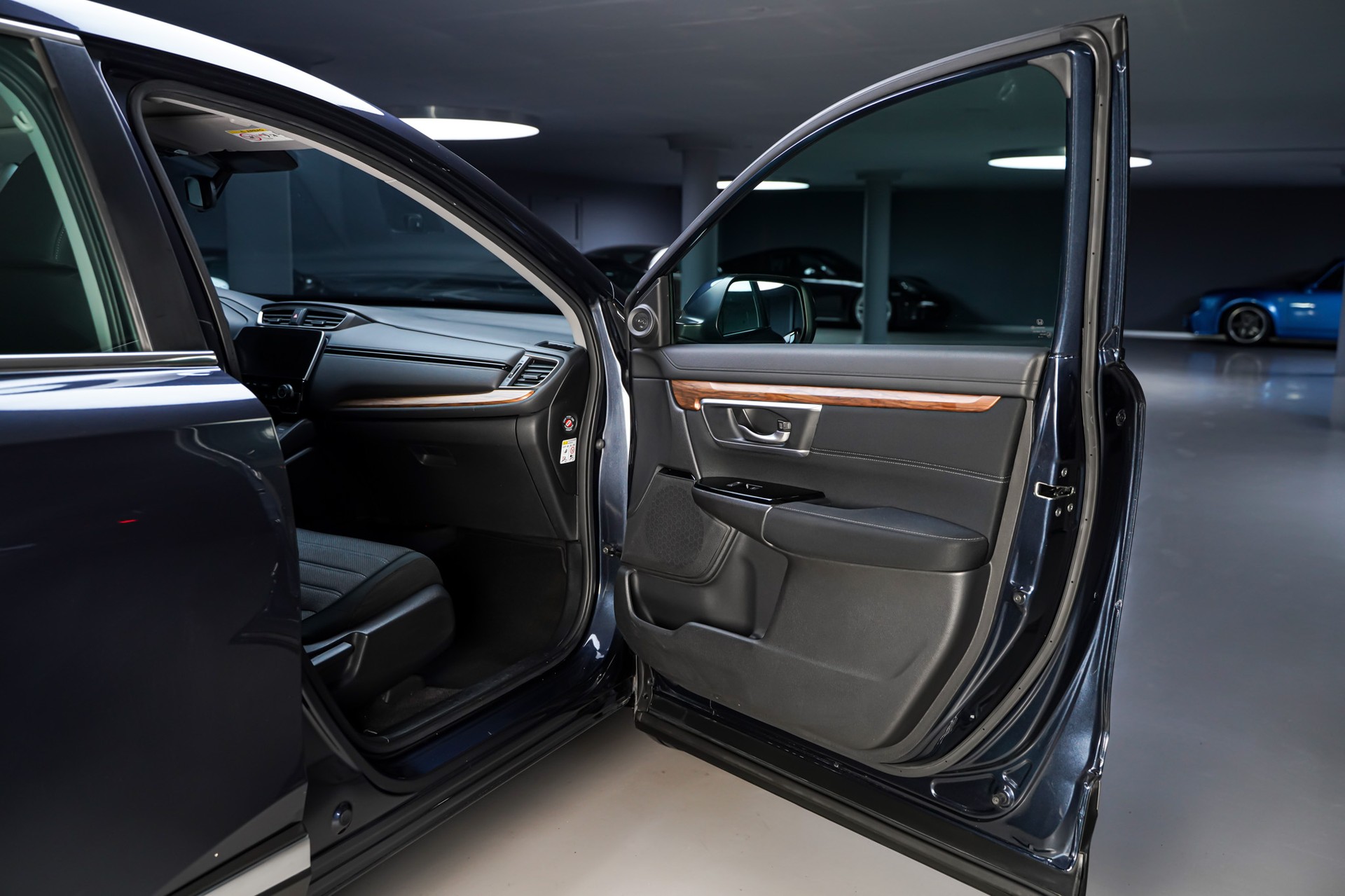 HONDA CR-V 2.0i MMD Hybrid Executive 4WD Automatic-image-15